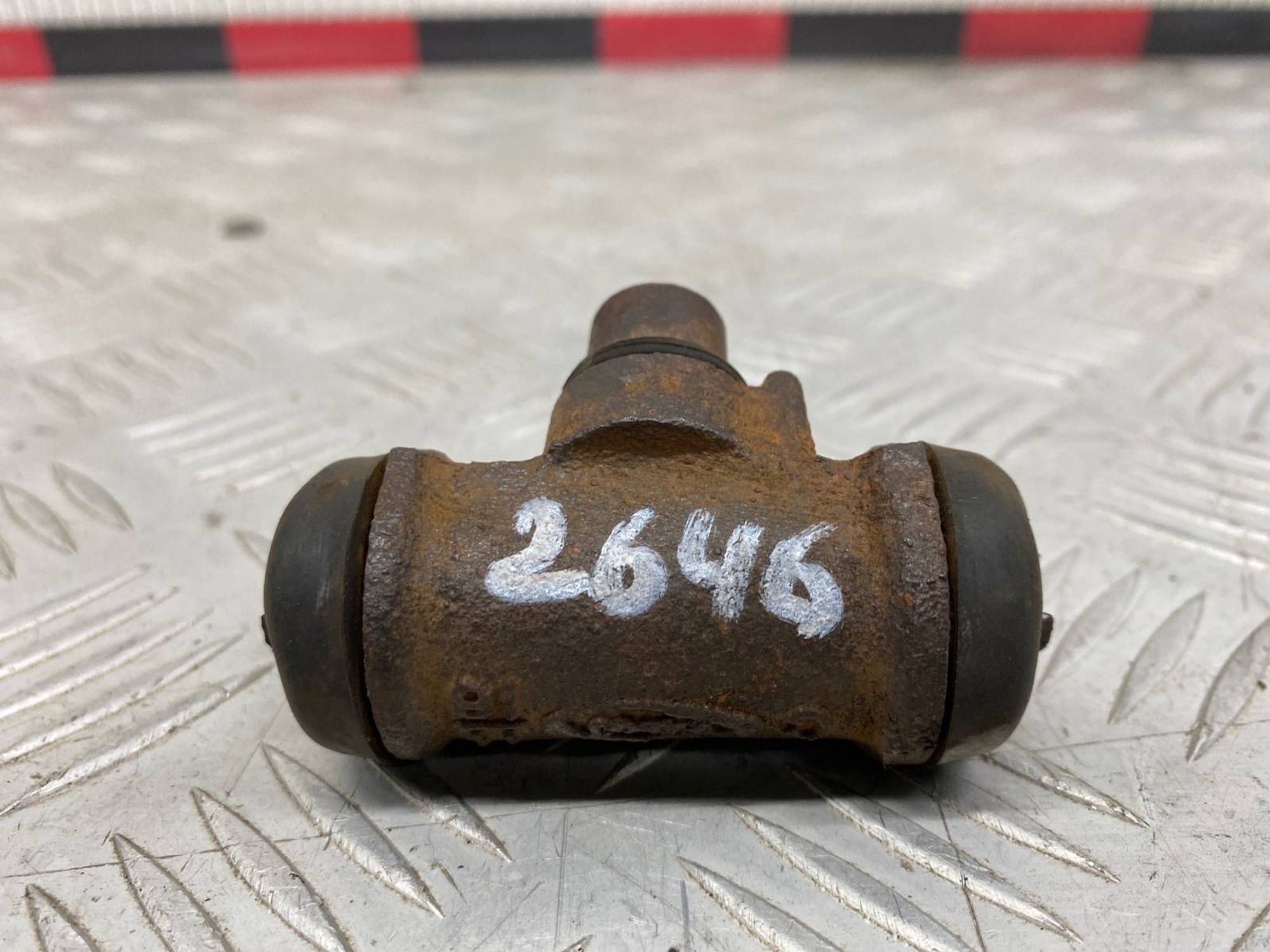 Б/У тормозной цилиндр задний правый Kia Rio DC A3E, 320 рублей, Краснодар