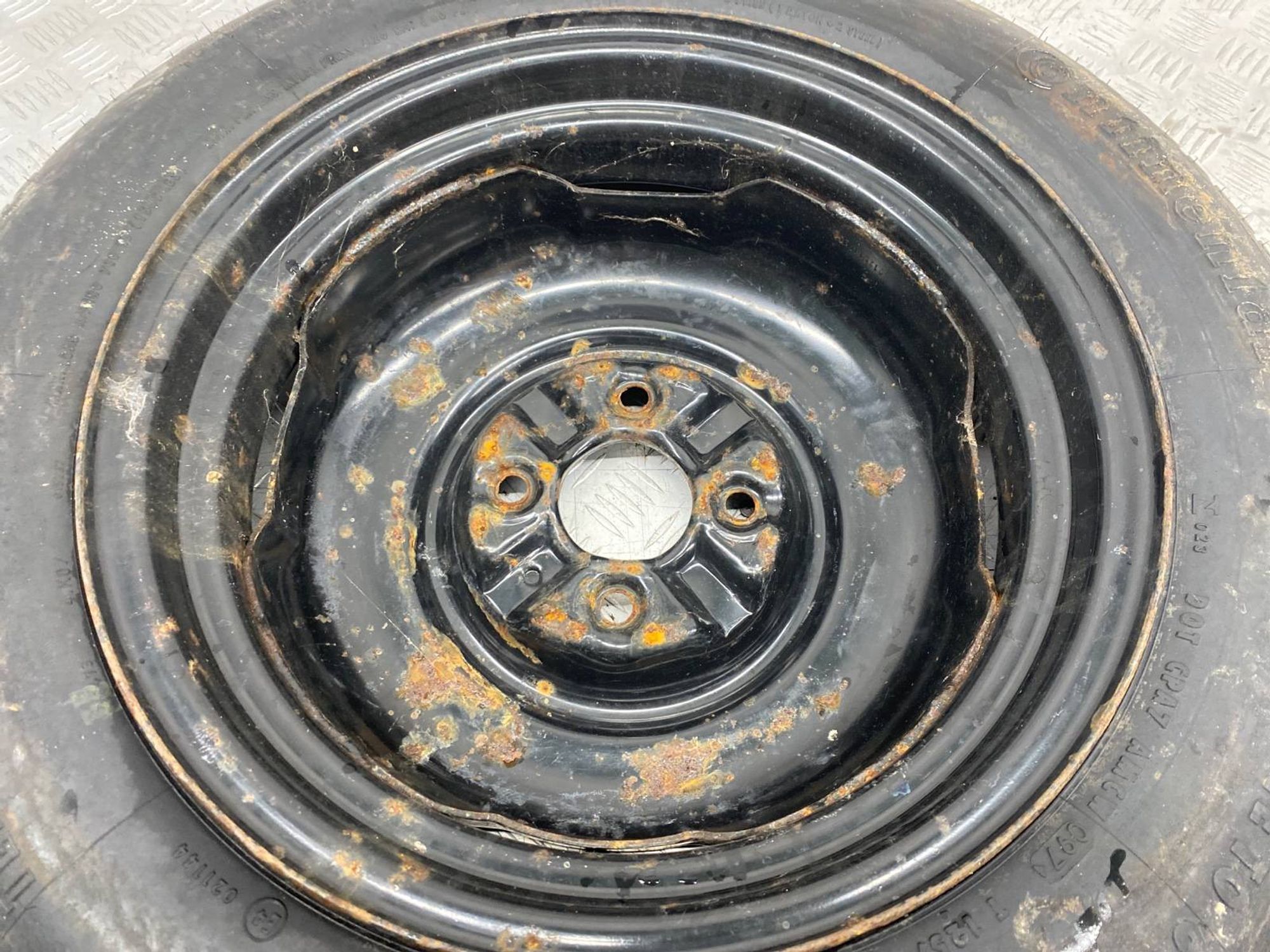 Запасное колесо 15 Continetal inflateto 46ET 4x112 Штампованый Летняя, 1990 рублей, Краснодар