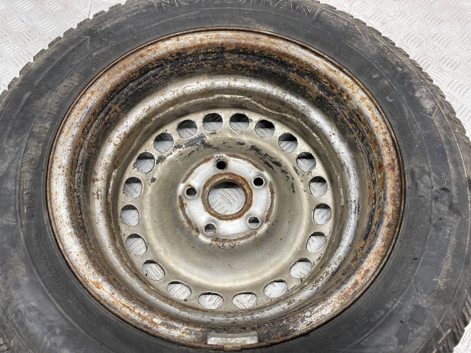 Колесо ЗАПАСНОЕ vag 15 nordman - 45ET 5x112 Штампованый Зимняя (липучка), 1490 рублей, Краснодар