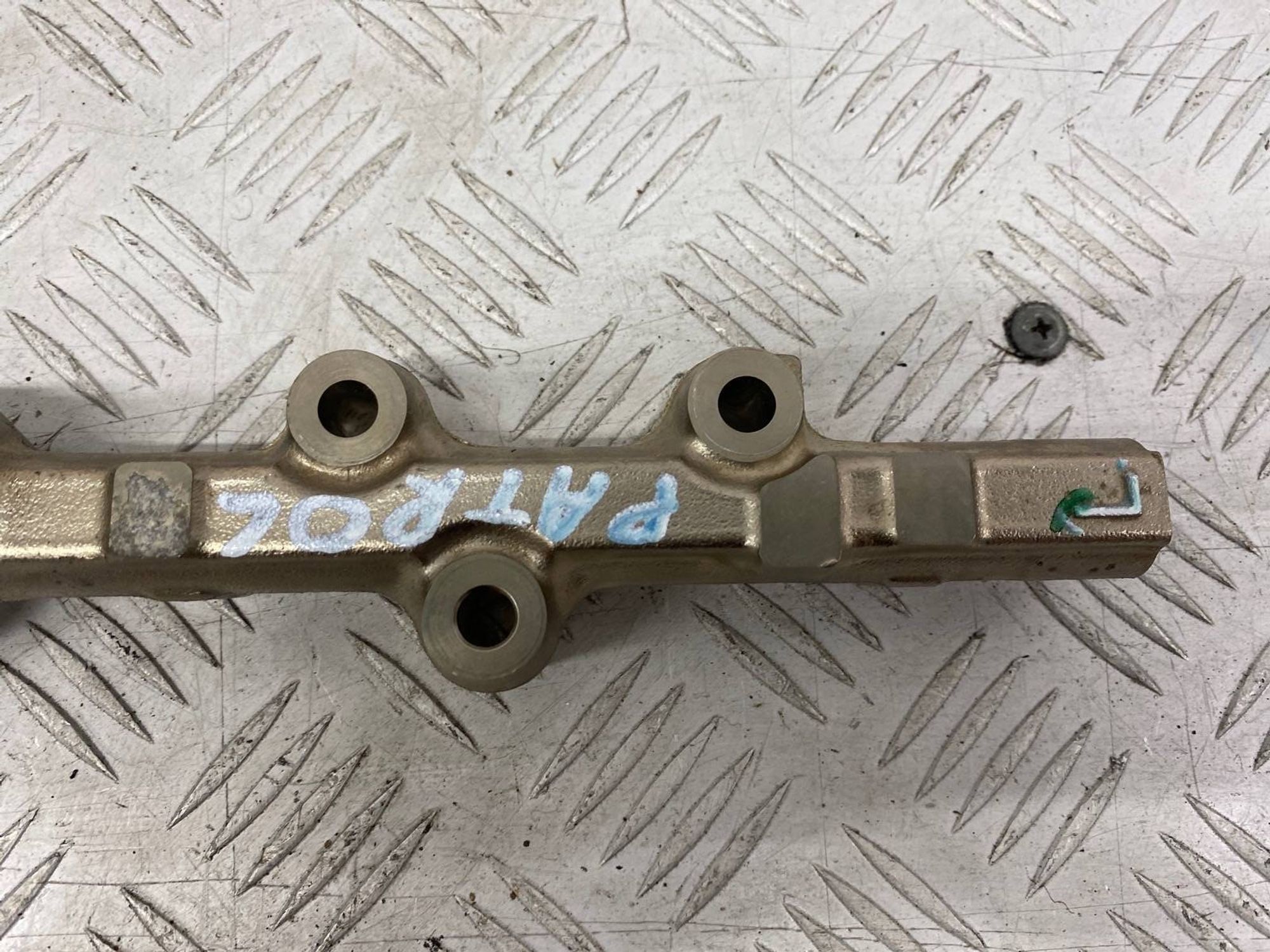 Б/У топливная рейка (рампа) левый Nissan Patrol, 720 рублей, Краснодар