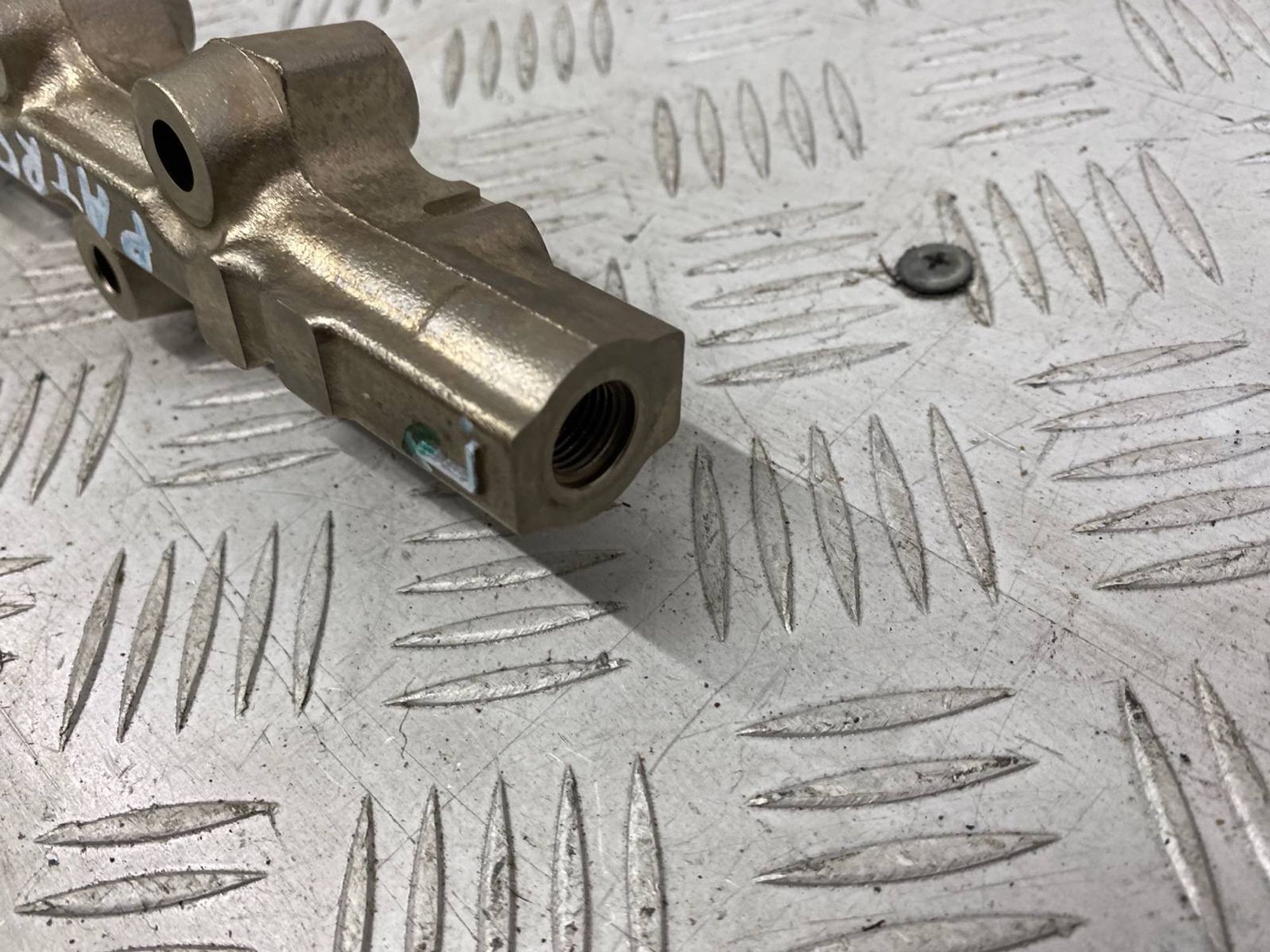 Б/У топливная рейка (рампа) левый Nissan Patrol, 720 рублей, Краснодар