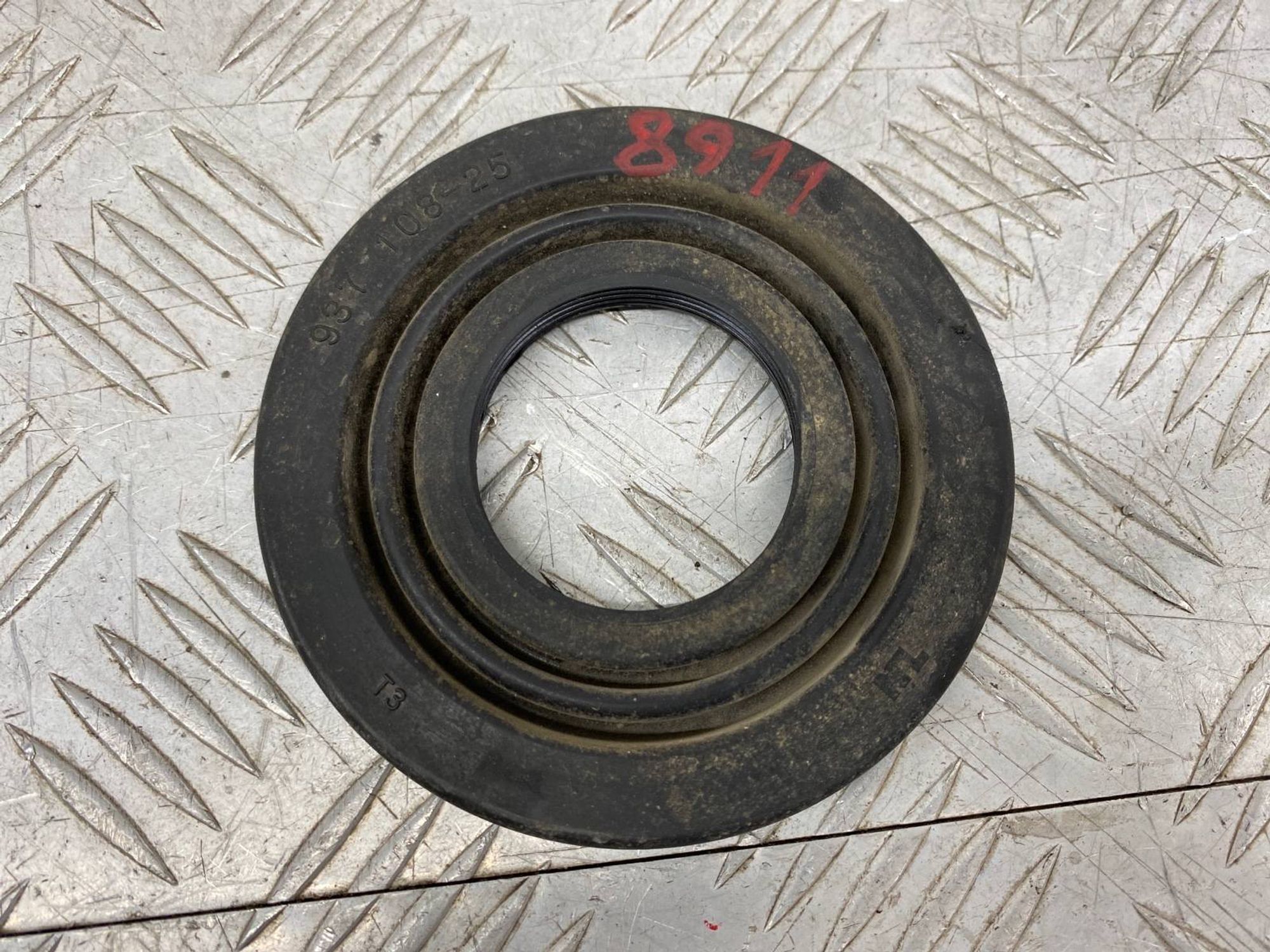 Б/У пыльник фары Nissan Pathfinder R52 VQ35DD 2012, 640 рублей, Краснодар