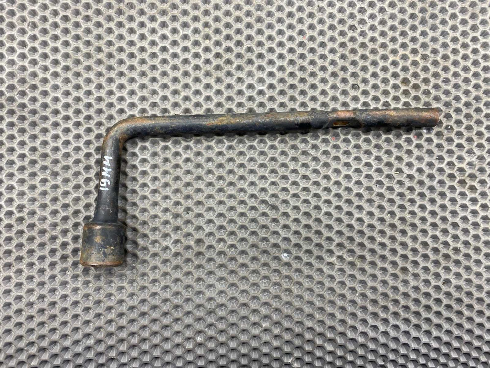 Б/у 19 мм ключ баллонный, 590 рублей, Краснодар