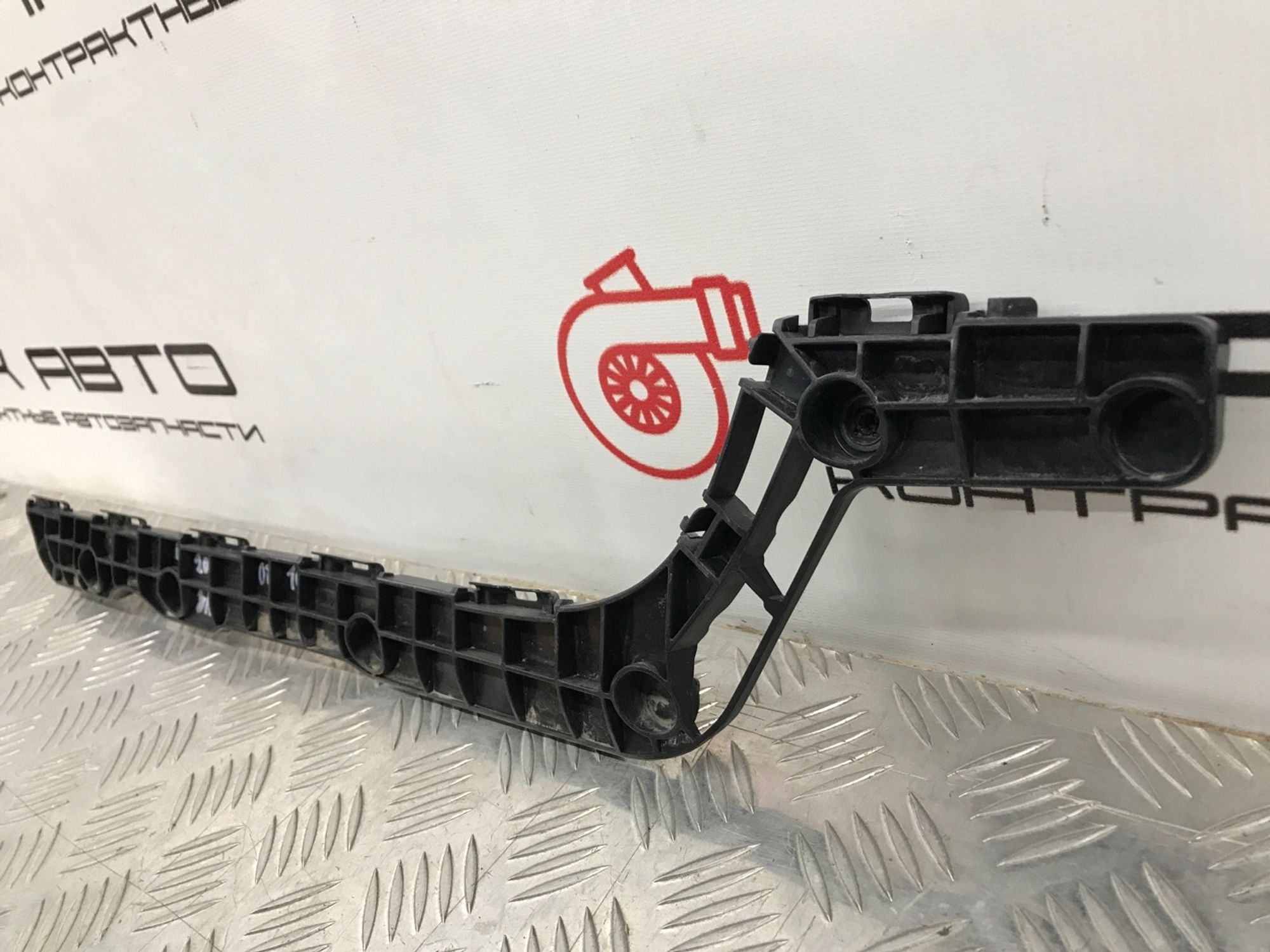 Б/У крепление бампера (кронштейн) задний левый, 940 рублей, Краснодар