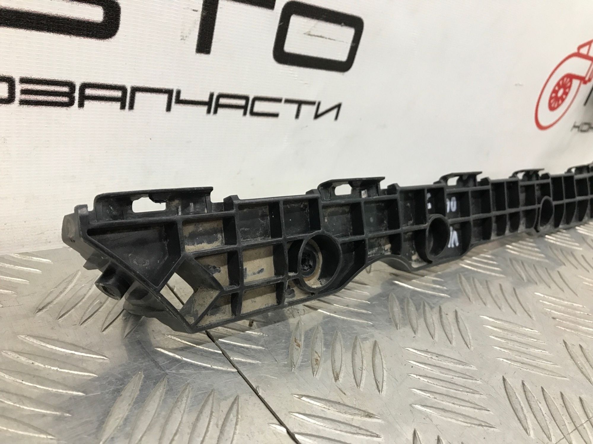 Б/У крепление бампера (кронштейн) задний левый, 940 рублей, Краснодар