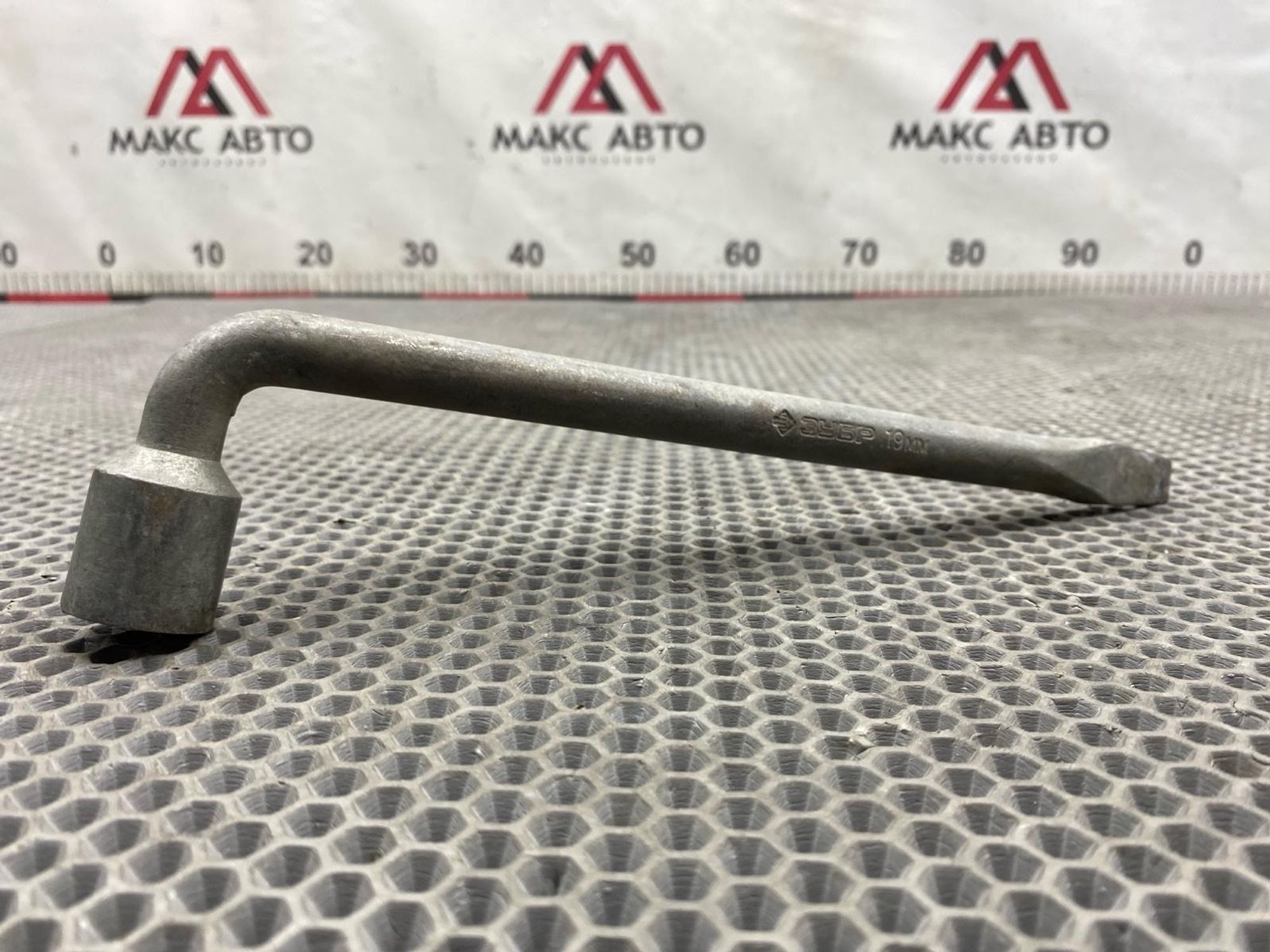 Б/у 19 мм ключ баллонный, 590 рублей, Краснодар