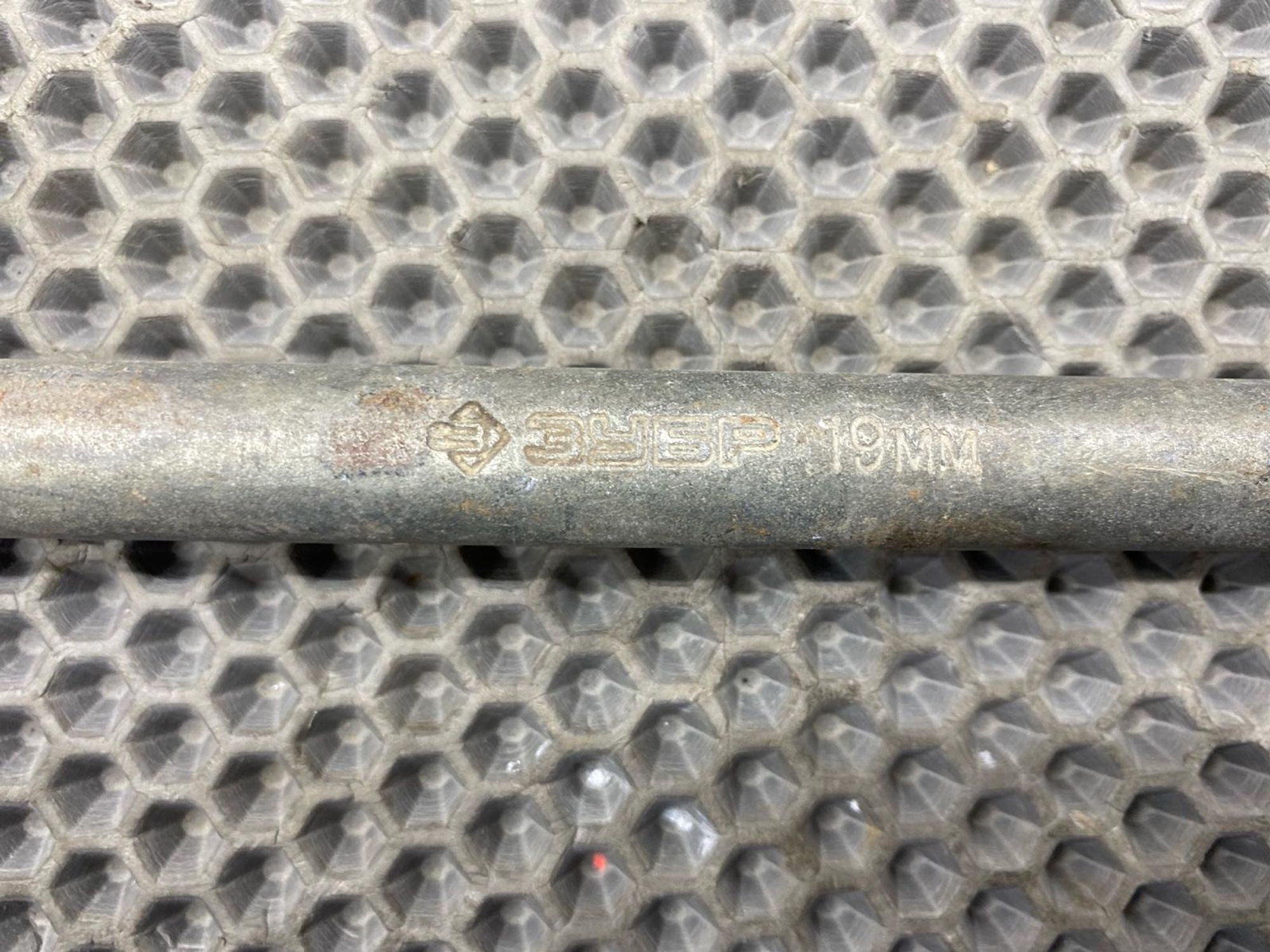 Б/у 19 мм ключ баллонный, 590 рублей, Краснодар