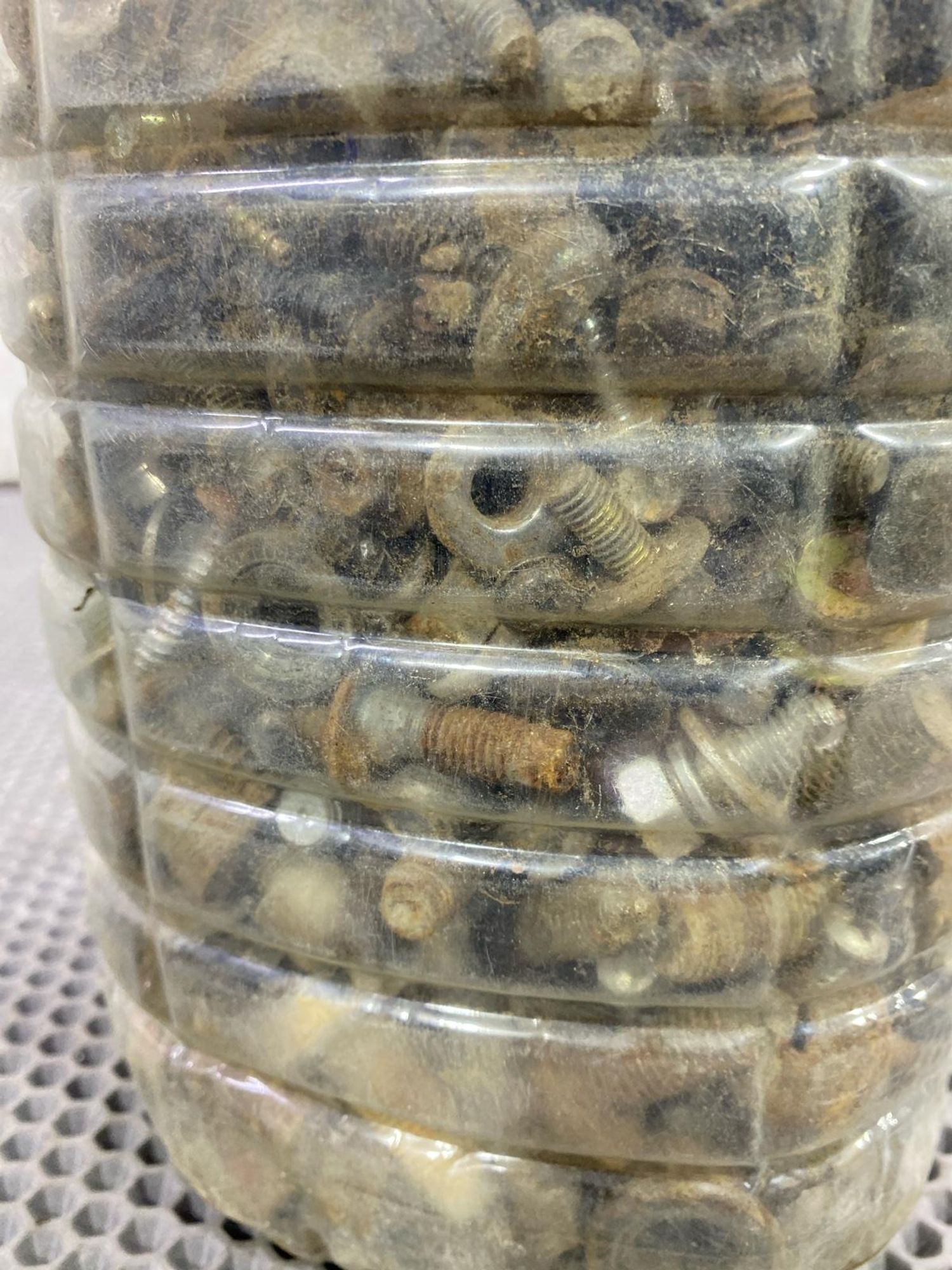 Б/У болты и гайки 5 литров, 800 рублей, Краснодар