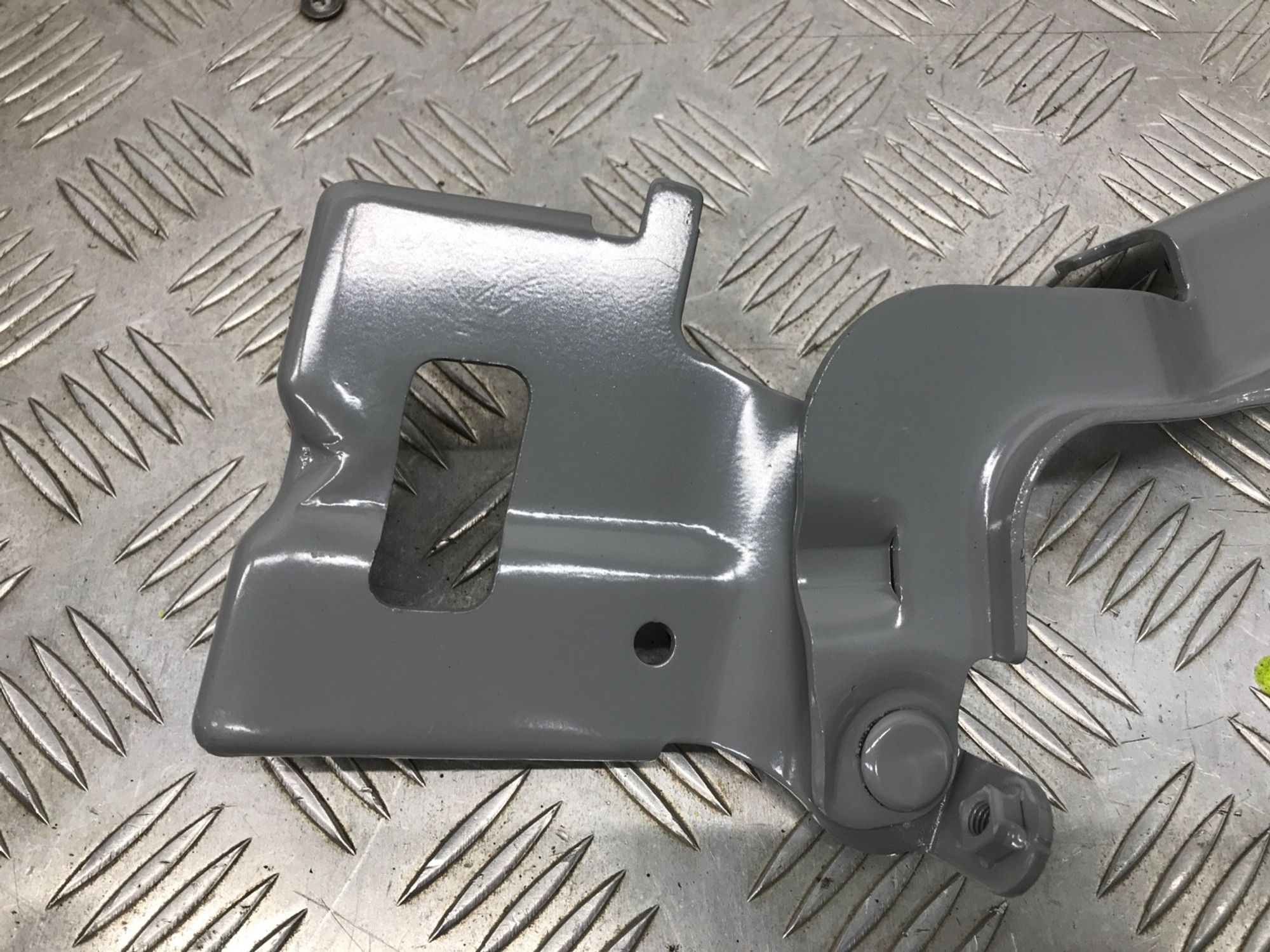 НОВАЯ  петля капота   правая Hyundai Ix35 LM 2009, 1990 рублей, Краснодар