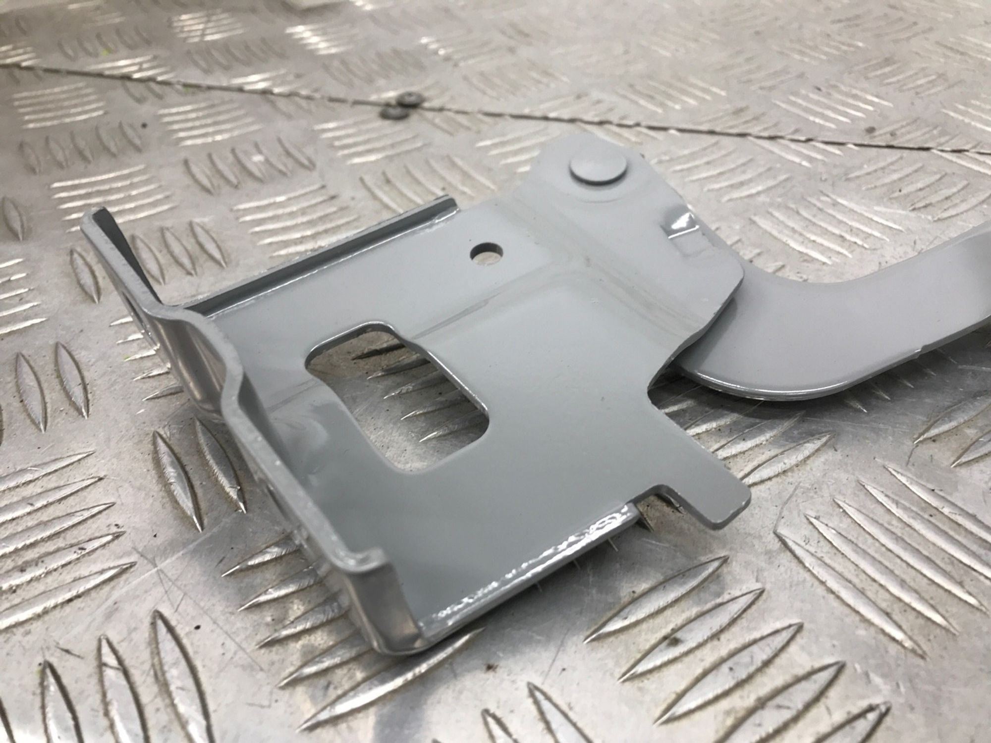 НОВАЯ  петля капота   правая Hyundai Ix35 LM 2009, 1990 рублей, Краснодар