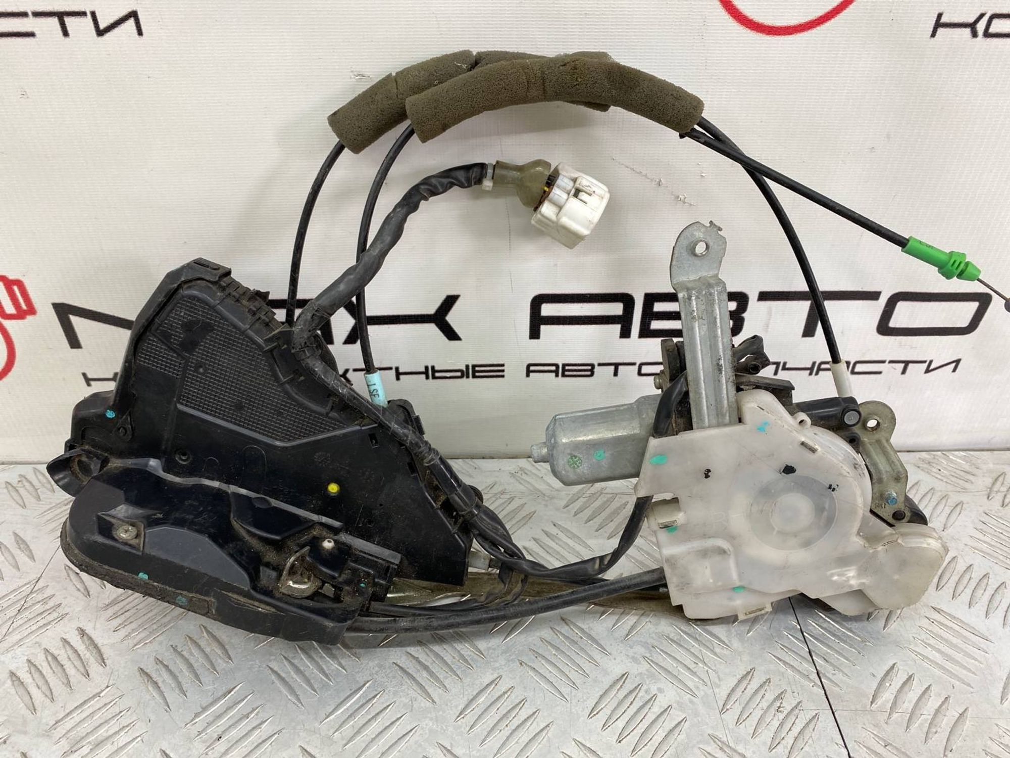 Б/У Замок двери передний правый Lexus Ls460 USF40 2010, 3990 рублей, Краснодар