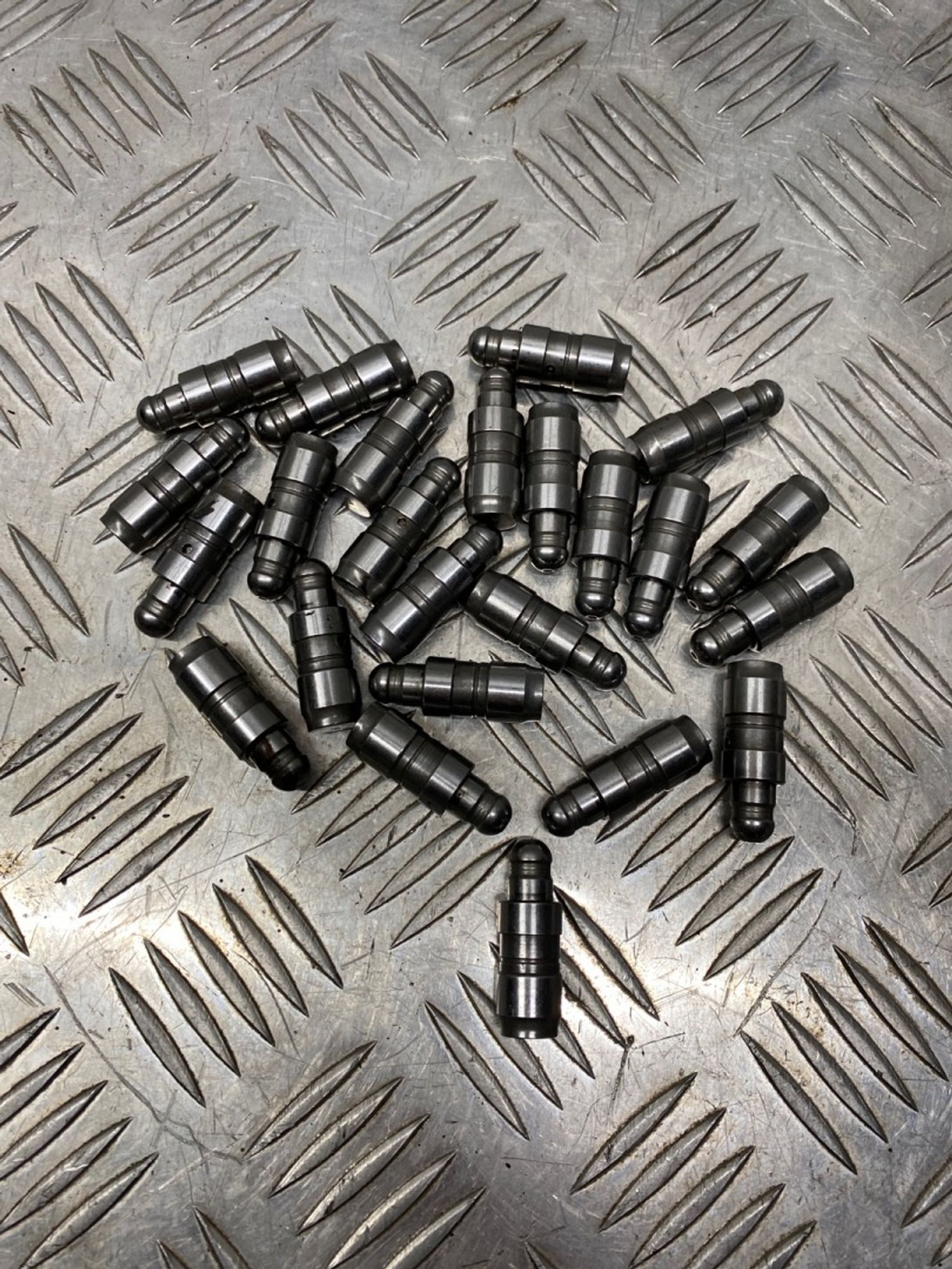 Б/У Толкатель клапана КОМПЛЕКТ (Гидрокомпенсатор) Bmw X5 G05 B57D30A, 5390 рублей, Краснодар