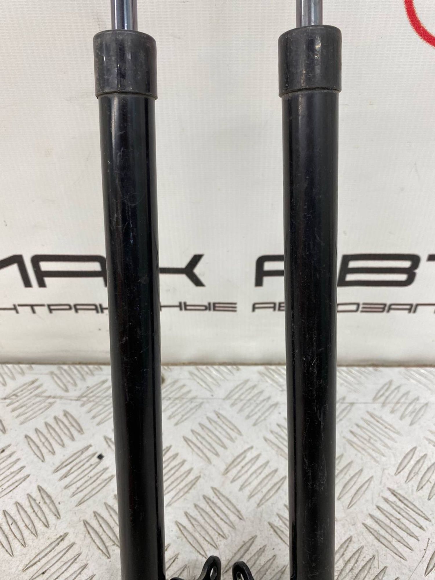 Б/У амортизатор багажника (газлифт, опора) задний, 1520 рублей, Краснодар