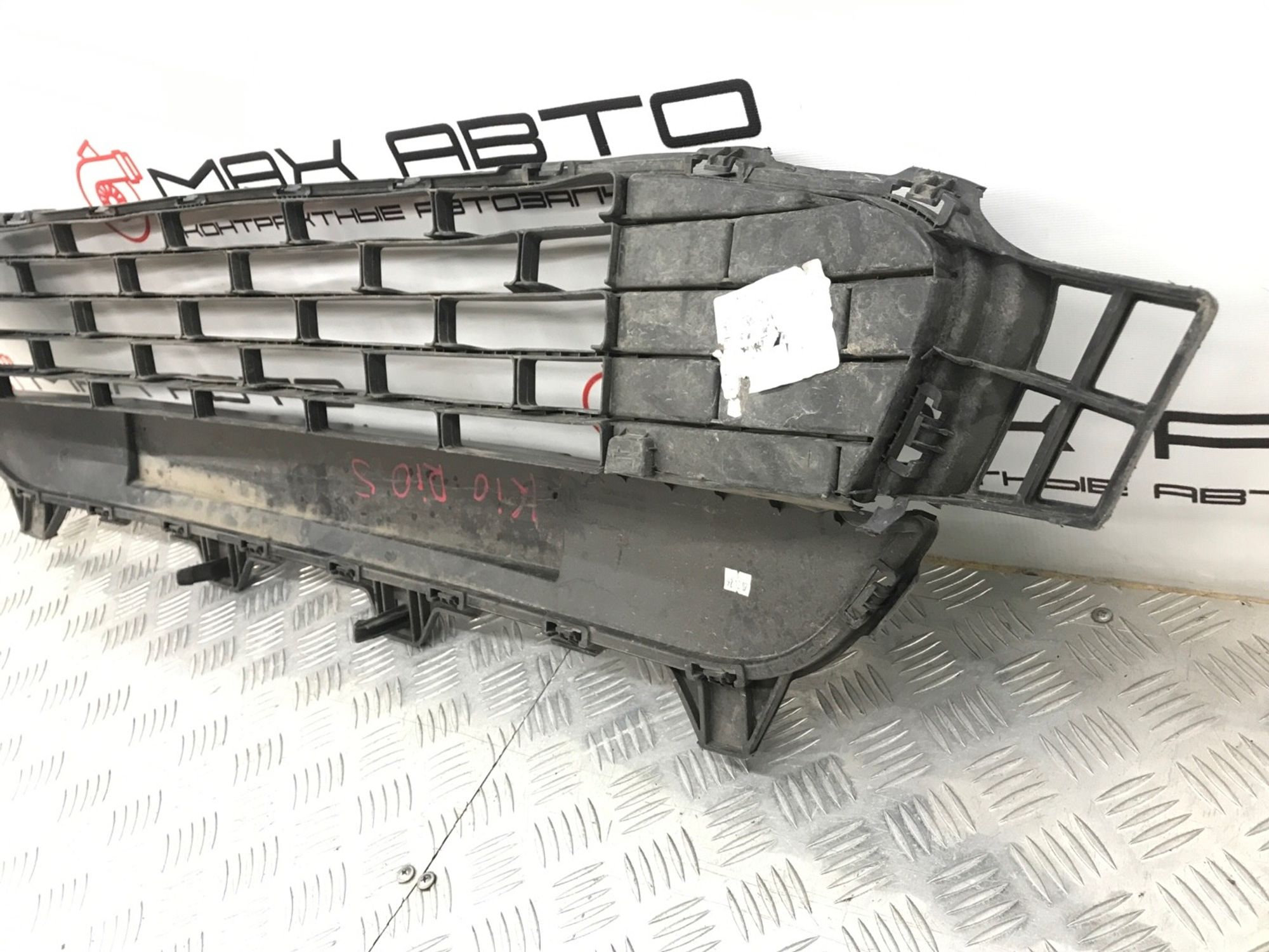 Б/У решетка бампера ( радиатора ) передний Kia Rio, 790 рублей, Краснодар