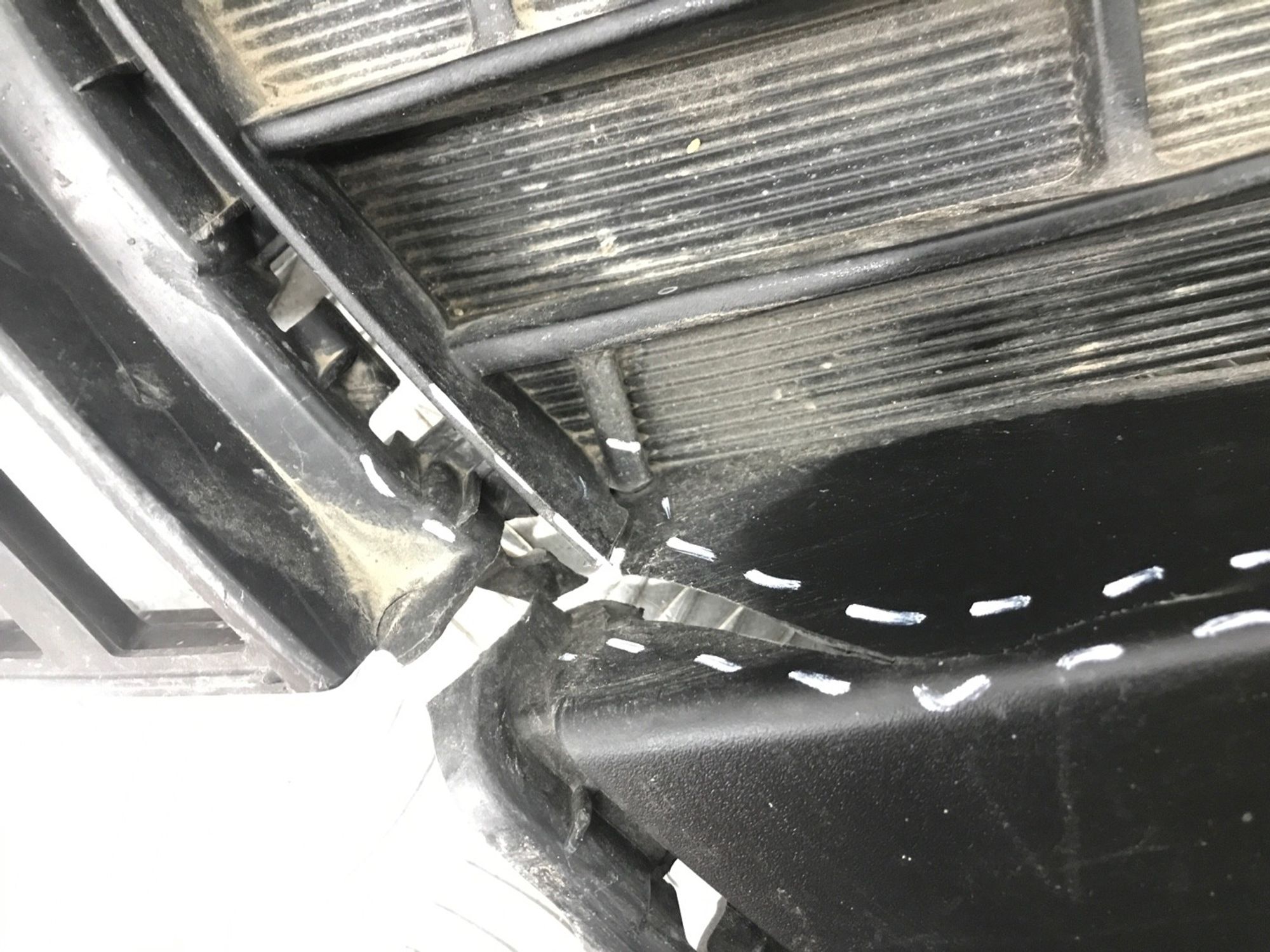 Б/У решетка бампера ( радиатора ) передний Kia Rio, 790 рублей, Краснодар