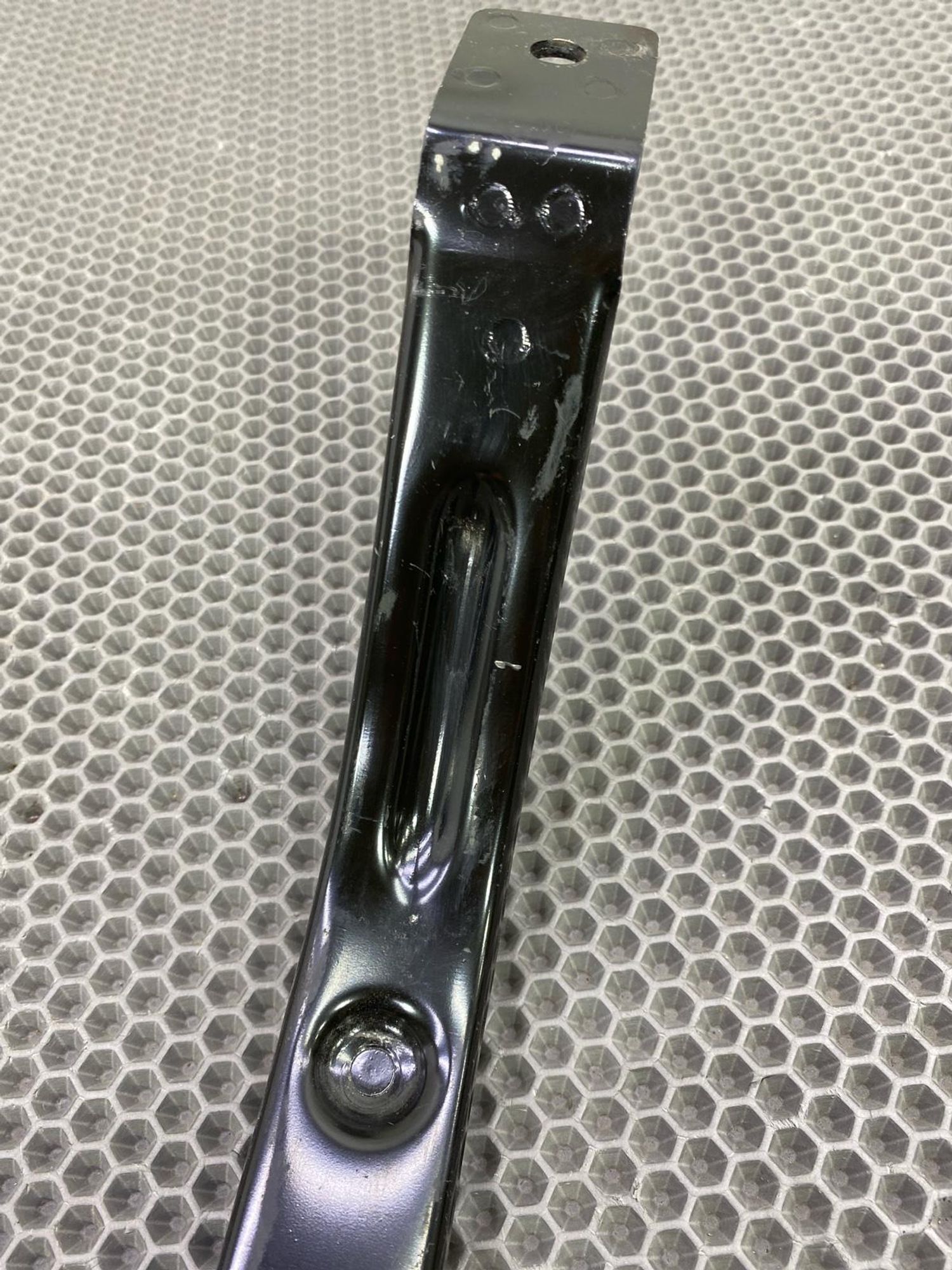 Б/У крепление бензобака (кронштейн) Chery Arrizo 8, 1490 рублей, Краснодар