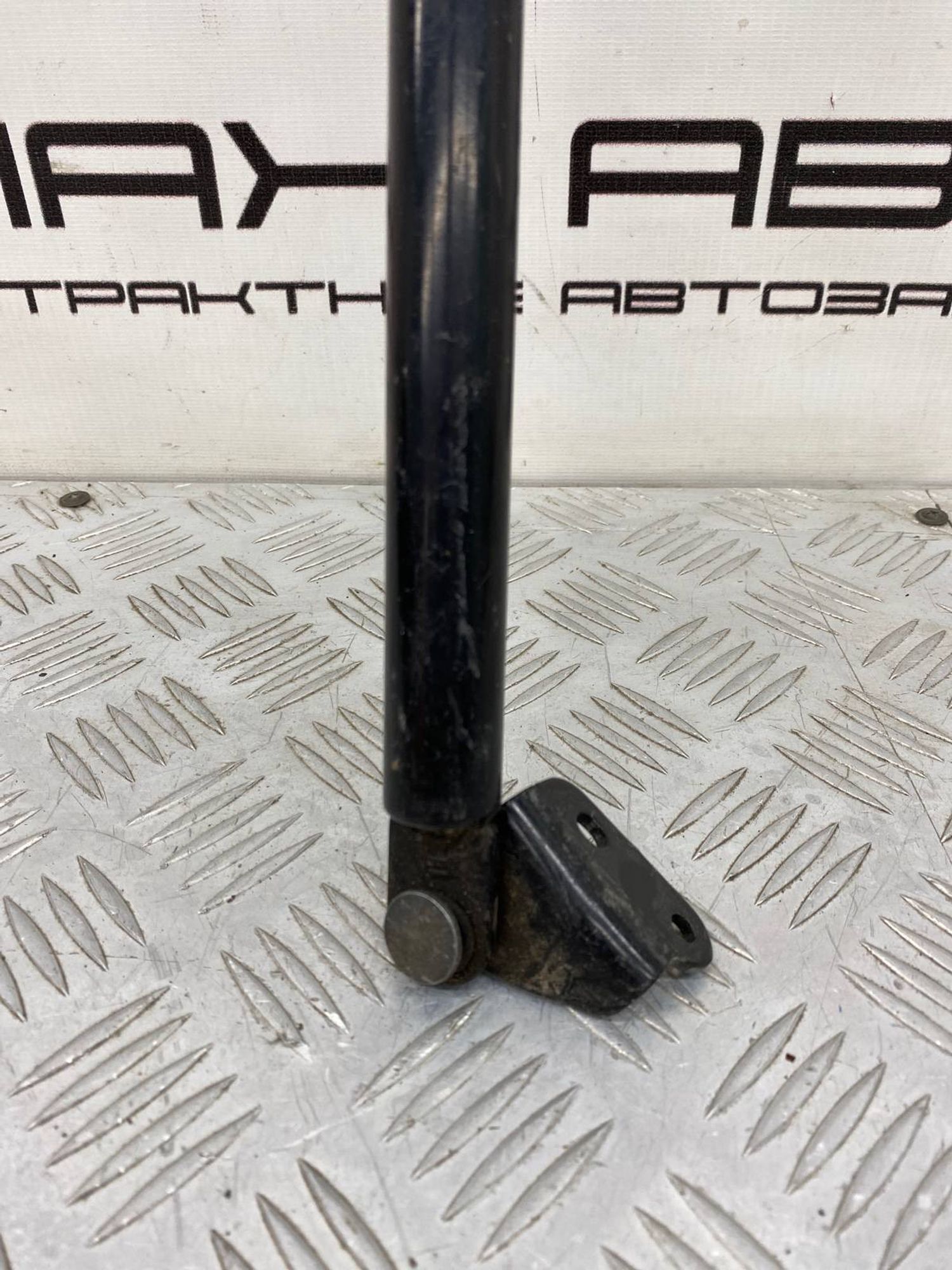 Б/У амортизатор багажника (газлифт, опора) задний, 800 рублей, Краснодар