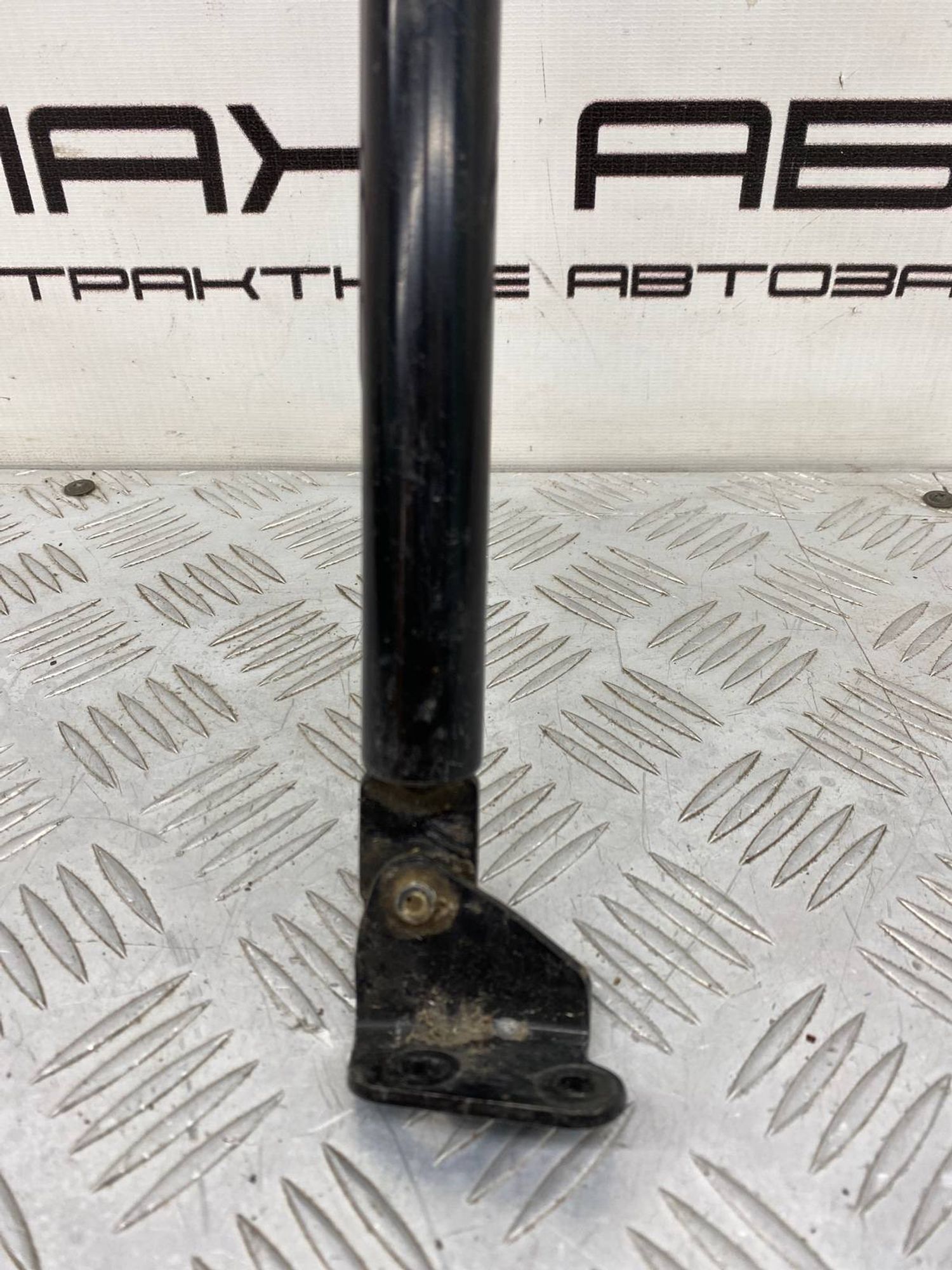 Б/У амортизатор багажника (газлифт, опора) задний, 800 рублей, Краснодар