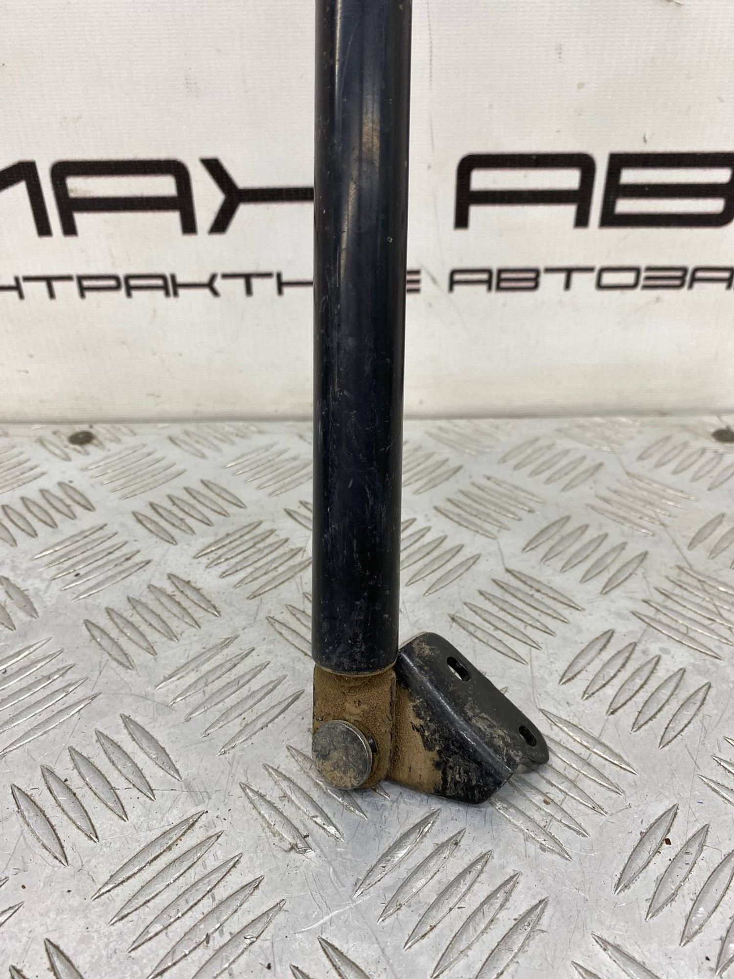 Б/У амортизатор багажника (газлифт, опора) задний, 800 рублей, Краснодар