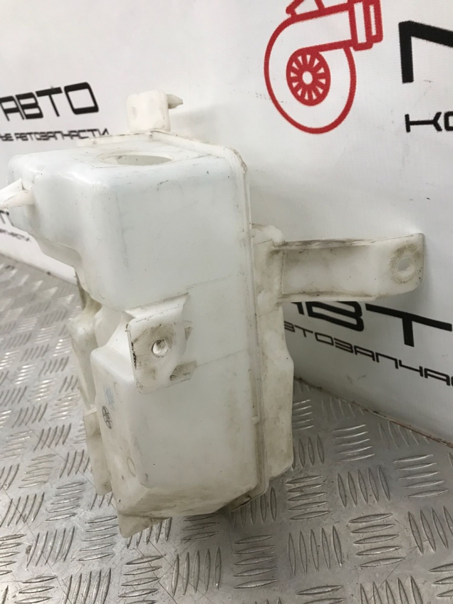 Б/У бачок омывателя Volvo V70 SW58 1997, 720 рублей, Краснодар