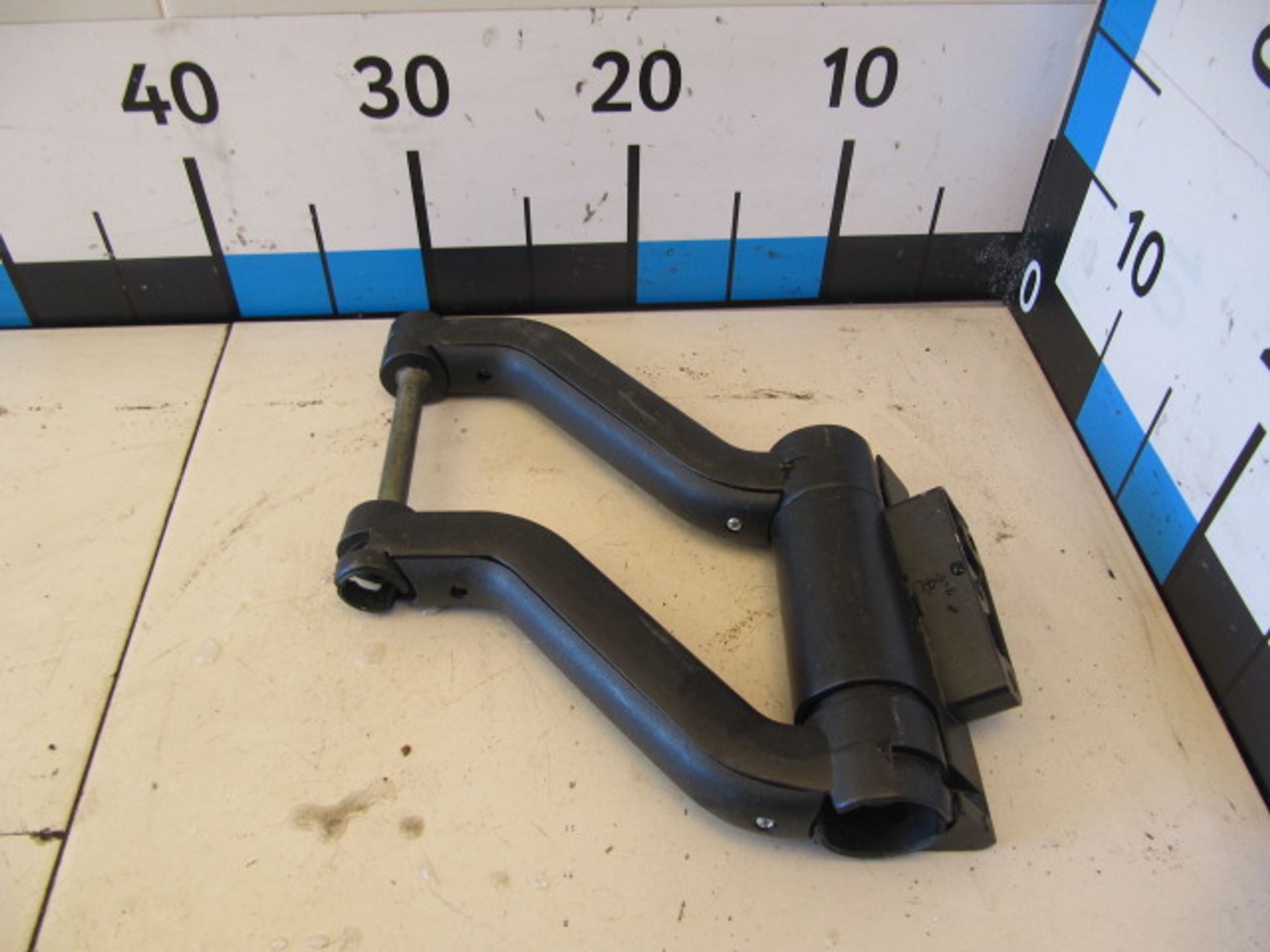 https://ycs.partsauto.market/partsauto-images/thmbs/c965f73e3dc116a3de96fdbb0ec9ca2a/c4932a6304a8247020e3cc1235671776/6141a89d2d565661b4490c58a46a757f.jpg