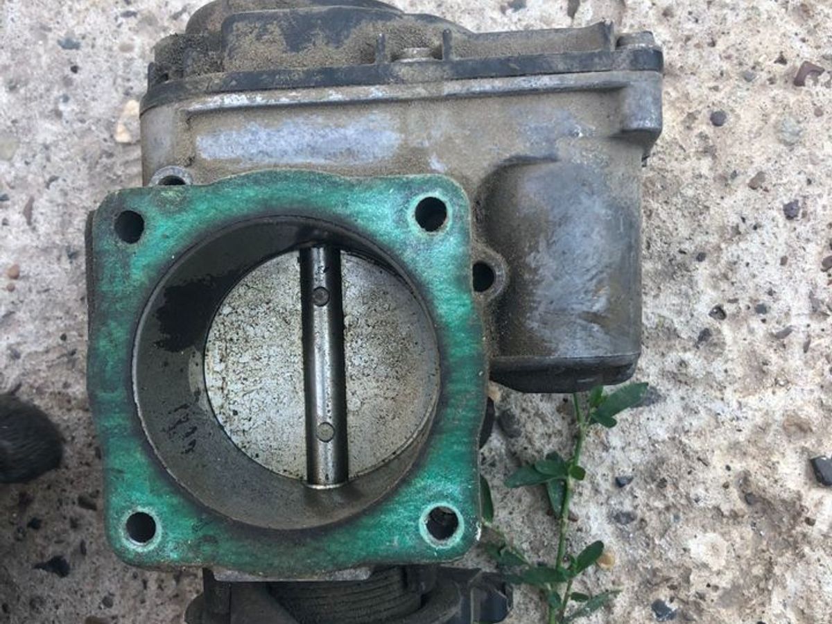 https://ycs.partsauto.market/partsauto-images/thmbs/d39490ea3ea4bc21b870470ef3e537ec/72bc01b8fba2c683c65066400353745c/1ff298779b3b769401383ddd964de792.jpg