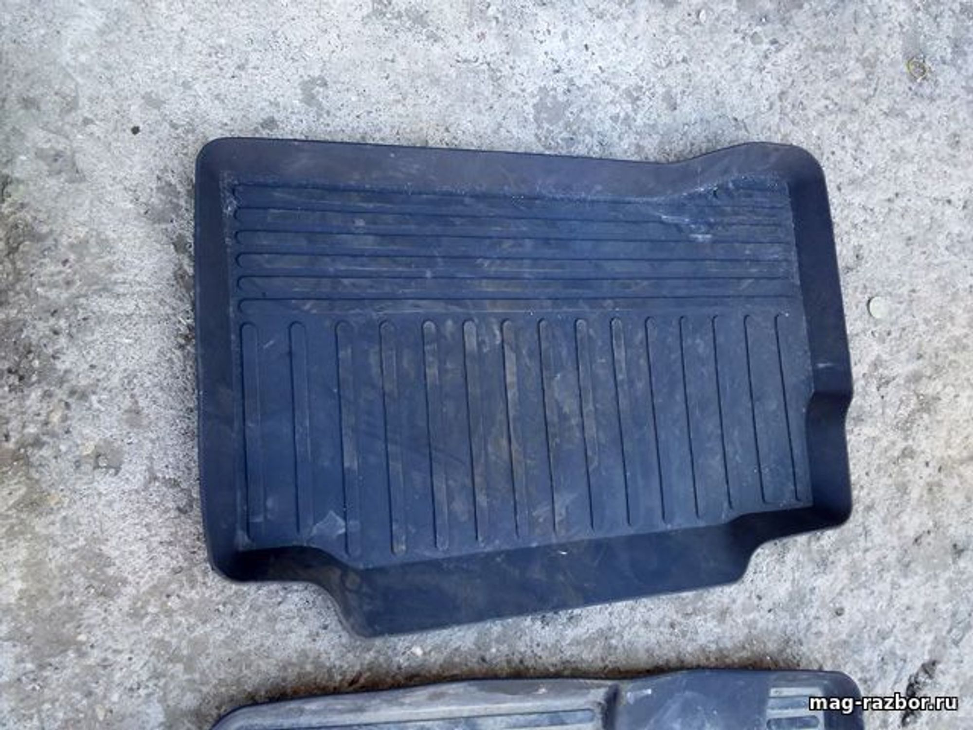 https://ycs.partsauto.market/partsauto-images/thmbs/d89d66a30f14dbad161fb7a986aa0fe5/parts/3e1f48e3-7525-5353-9304-5e051a6b3162_d258abf1-ac6b-4117-9773-f5bc214ba6d0.jpg
