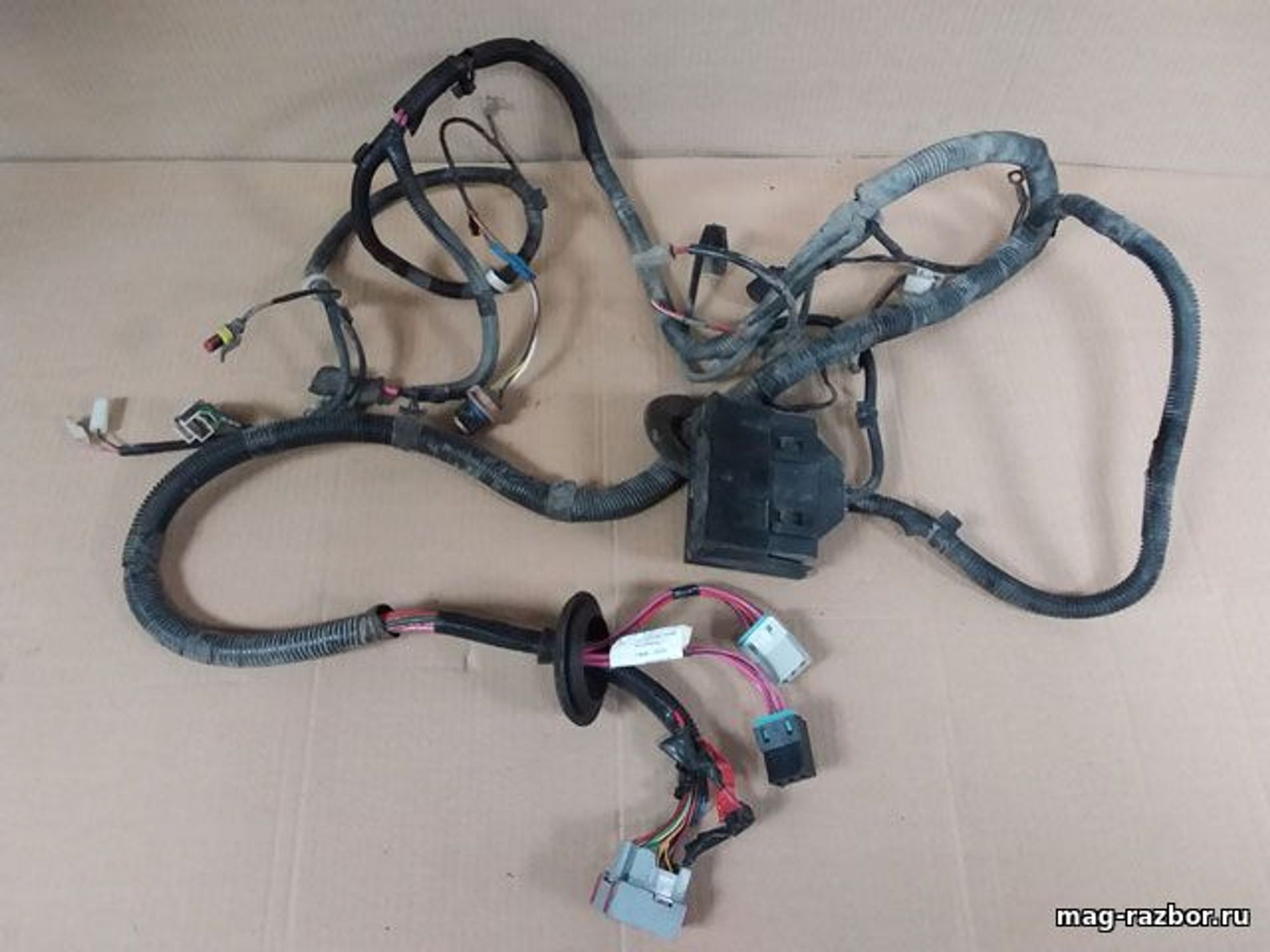 https://ycs.partsauto.market/partsauto-images/thmbs/d89d66a30f14dbad161fb7a986aa0fe5/parts/725b2459-5c91-514c-a1d4-c01fd3791e64_bbd6e6c9-e2e2-48a7-8652-5eec5f25c726.jpg