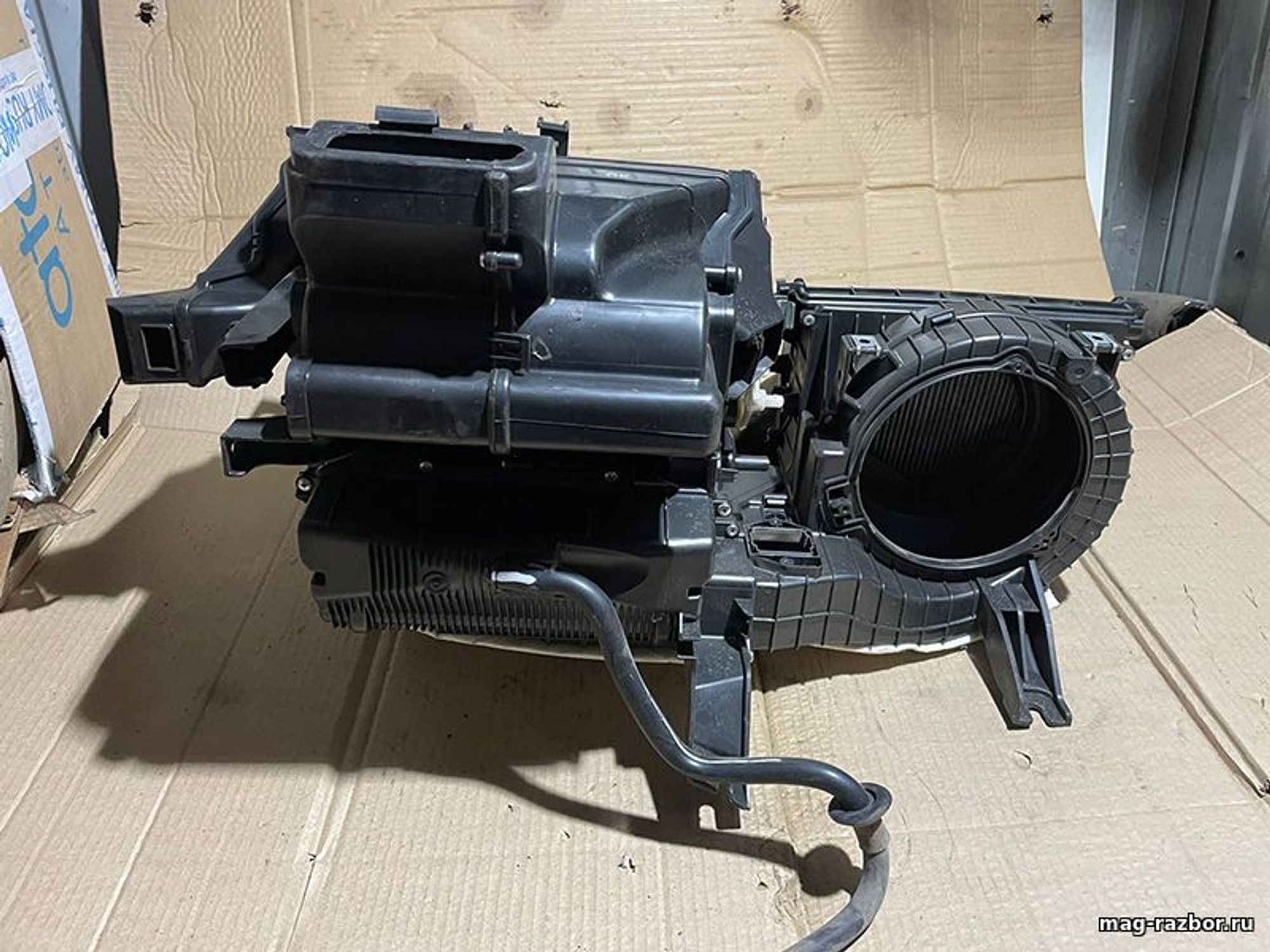 https://ycs.partsauto.market/partsauto-images/thmbs/d89d66a30f14dbad161fb7a986aa0fe5/parts/bf9b46c6-e2c5-5289-9193-ba6b71cd5b99_35687696-e01e-4a7b-ac7d-bfa19ee9082d.jpg