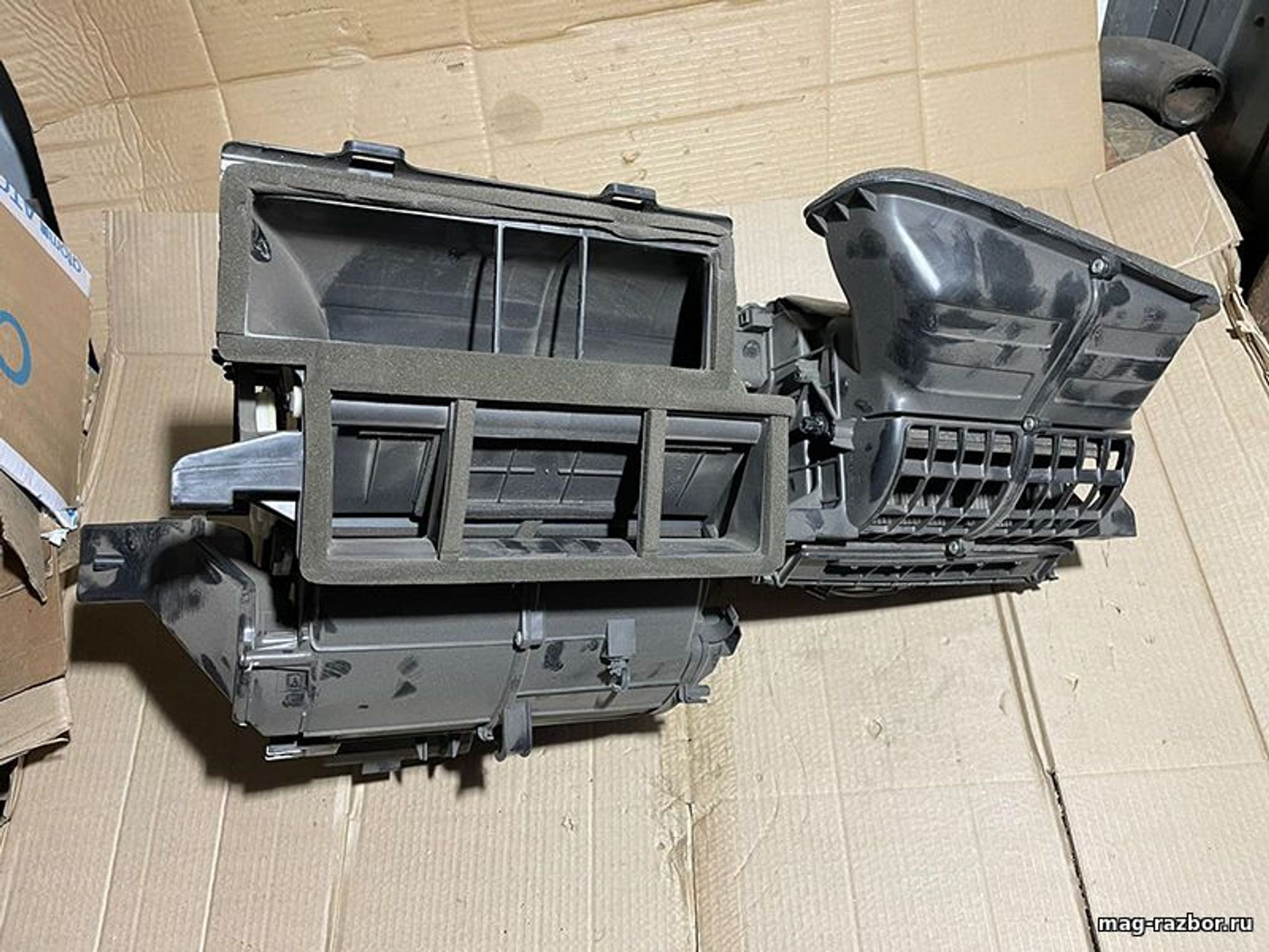 https://ycs.partsauto.market/partsauto-images/thmbs/d89d66a30f14dbad161fb7a986aa0fe5/parts/bf9b46c6-e2c5-5289-9193-ba6b71cd5b99_d8e7e3fd-deea-4d55-a8b0-3049e05033a6.jpg