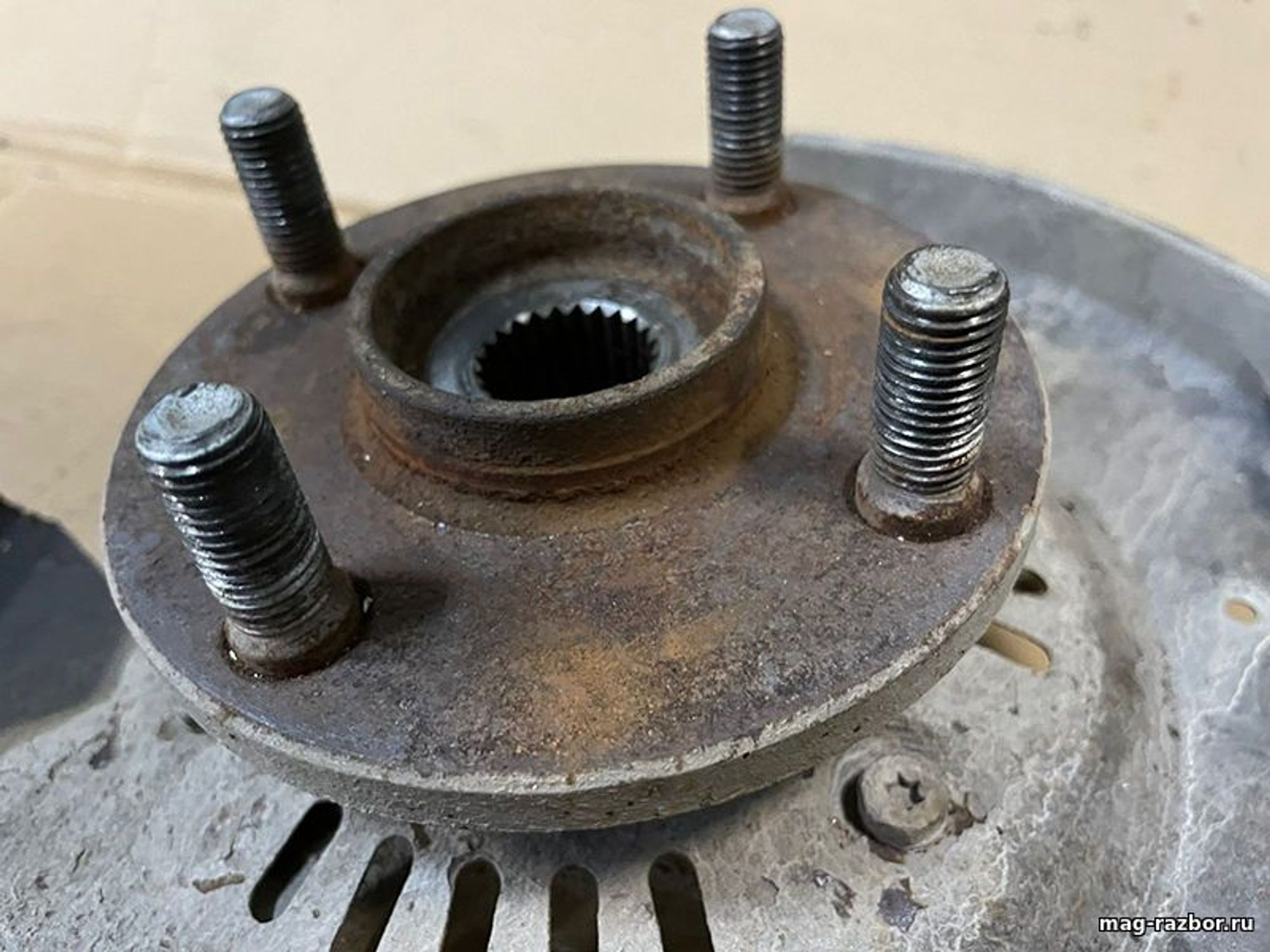 https://ycs.partsauto.market/partsauto-images/thmbs/d89d66a30f14dbad161fb7a986aa0fe5/parts/f85775ad-5f0a-5354-b5f3-7d450c98d485_60acd0da-3f65-4d69-934a-bd3c3f92deb8.jpg