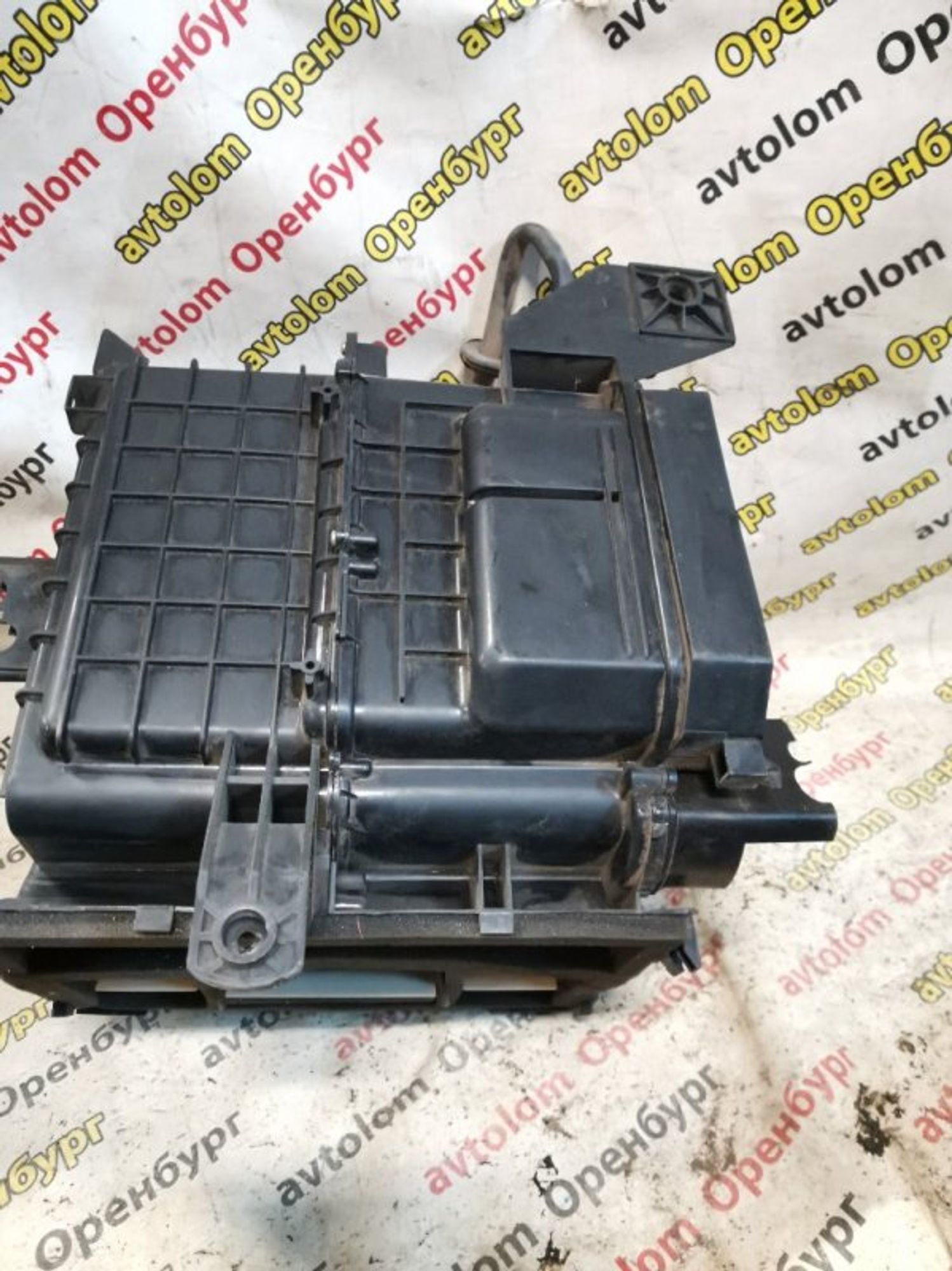 https://ycs.partsauto.market/partsauto-images/thmbs/d8fcbf2cf753f6ca7cee82516f7261b4/d785b4673bb41c84f58284599d968072/8713617c2a378e84aea51faabb28ad45.jpg