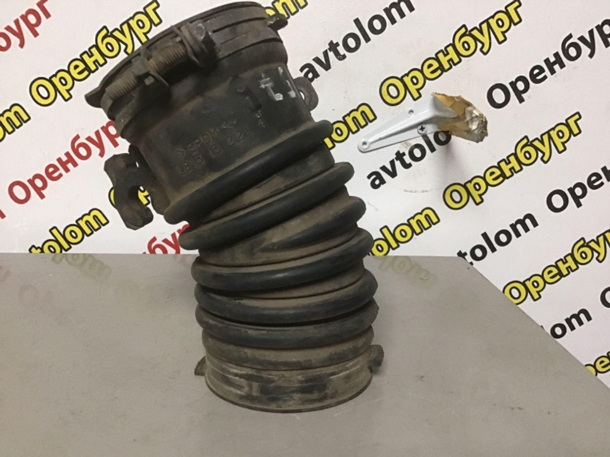 https://ycs.partsauto.market/partsauto-images/thmbs/d8fcbf2cf753f6ca7cee82516f7261b4/e886a90919fb725e588b3299b1a0d7e7/63054184b1c84e37d5c70b832eaa1b3f.jpg