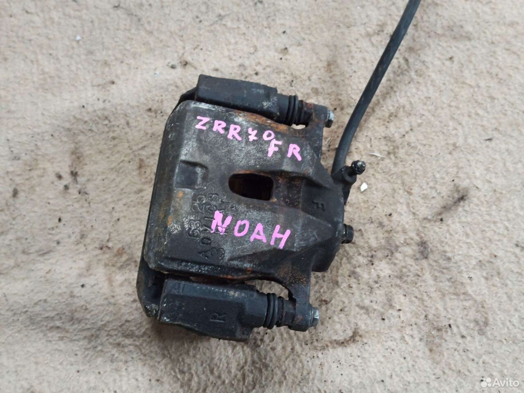 Суппорт правый Toyota noah, Voxy zrr70, 1300 рублей, Ленина