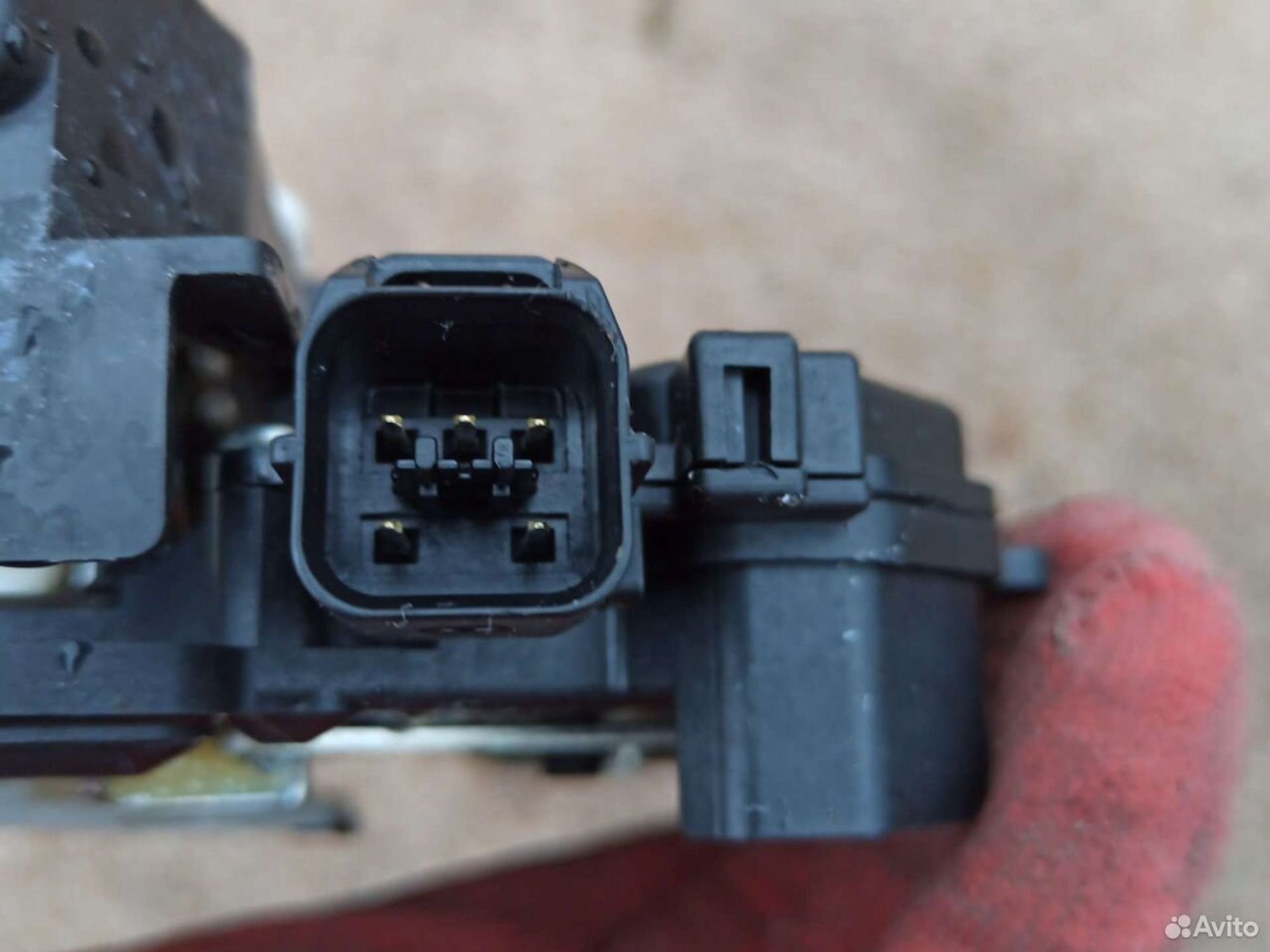 Замок передней правой двери Mitsubishi Outlander, 1000 рублей, Ленина