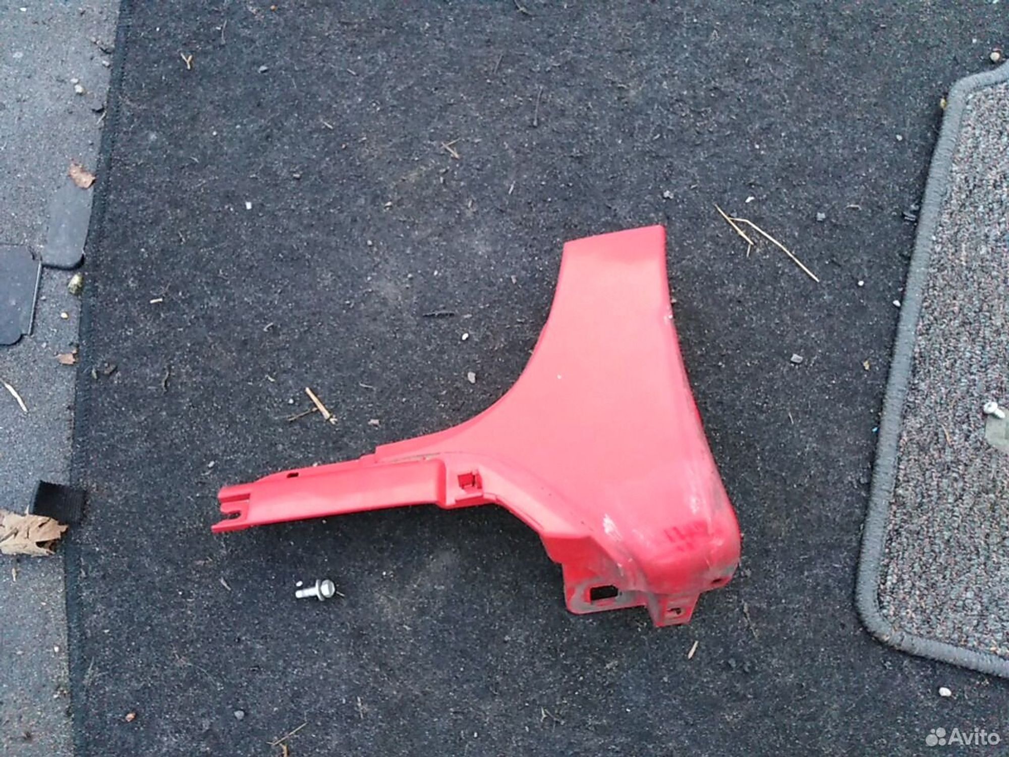 Брызговик Toyota Ist, 500 рублей, Ленина