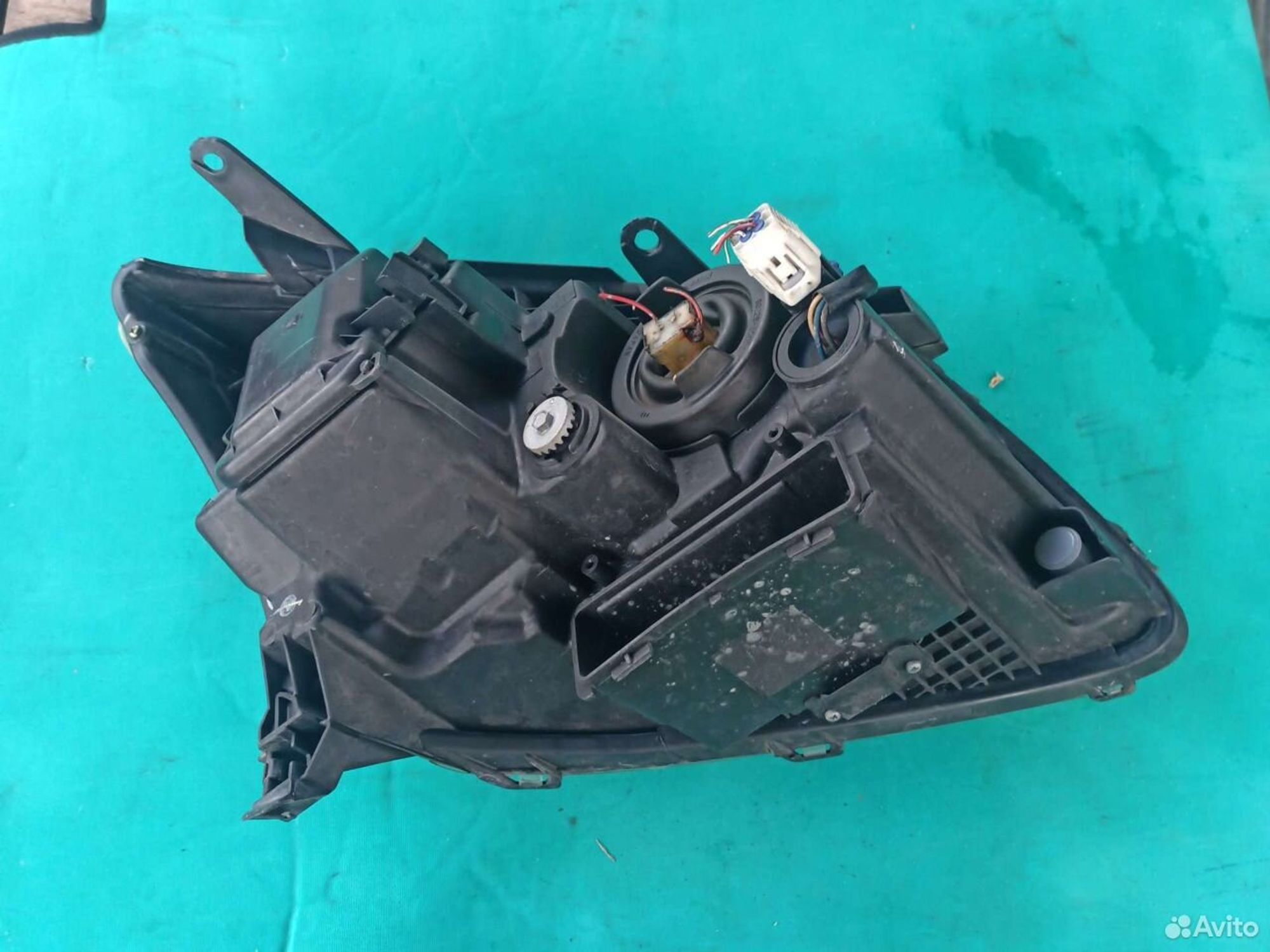 Фара левая Toyota Avensis T250, 6000 рублей, Ленина