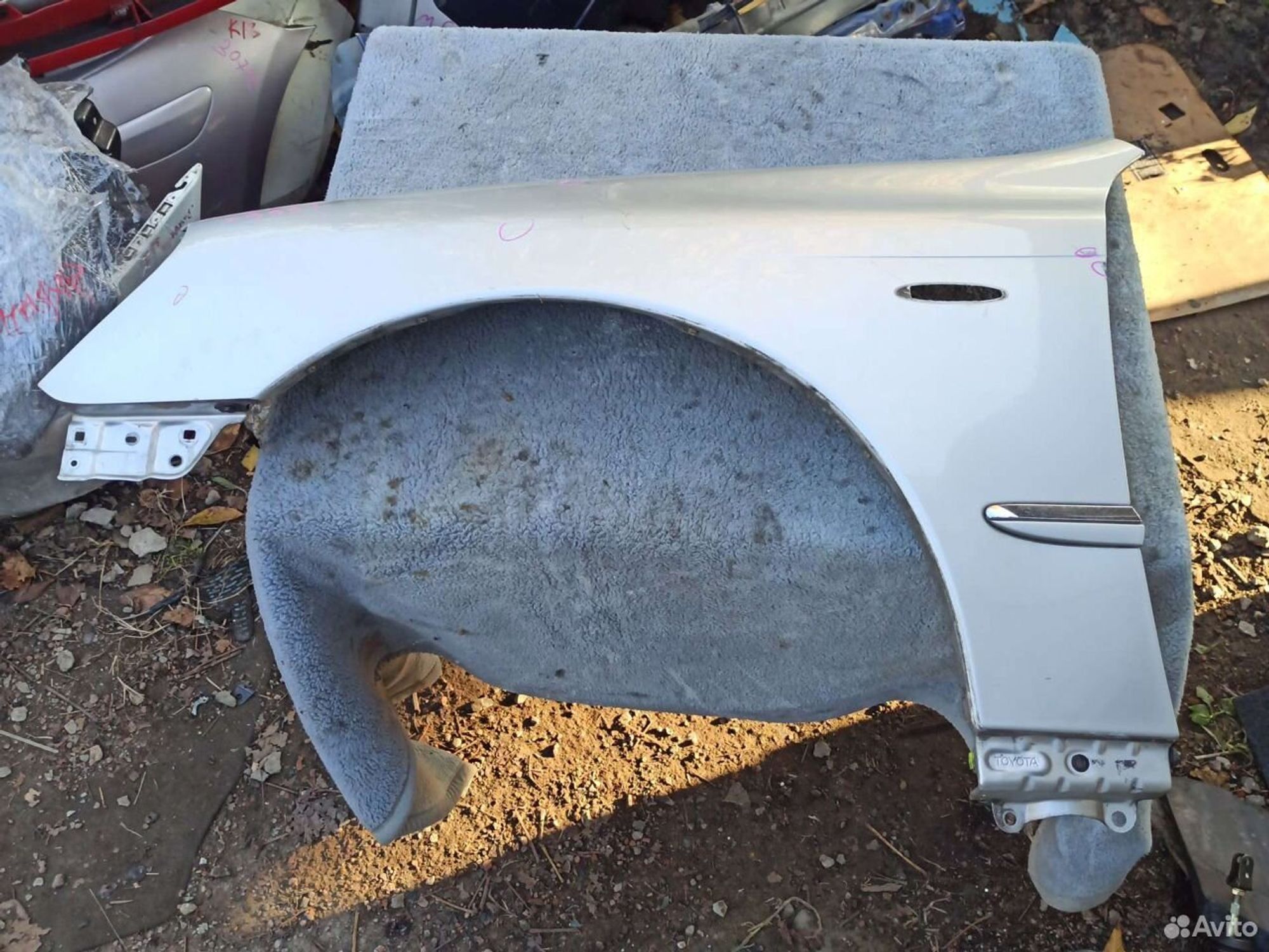 Крыло Toyota Crown Majesta uzs186, 4000 рублей, Ленина