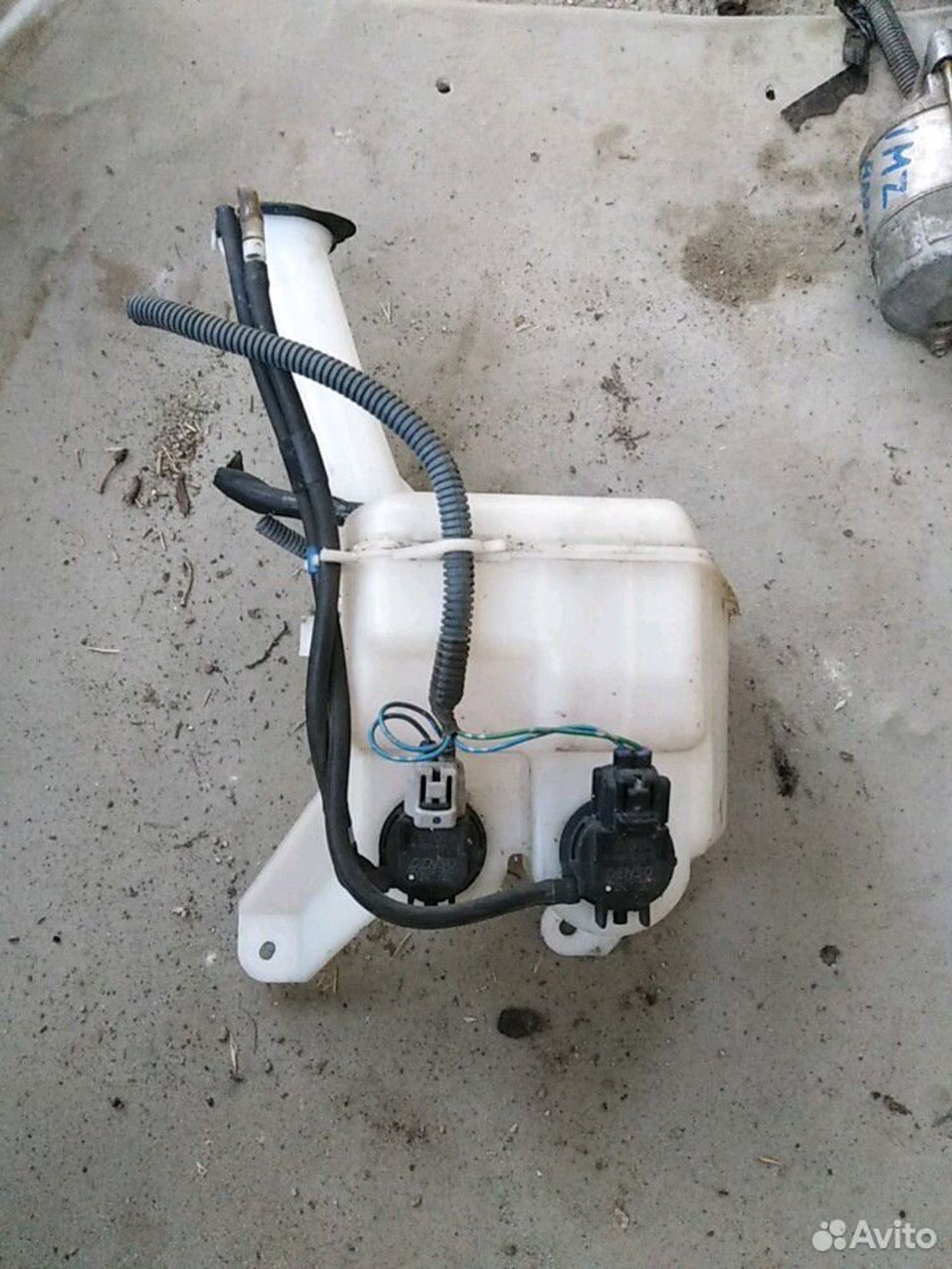 Бачок омывателя стекла Toyota Vitz, Ractis, 1000 рублей, Ленина