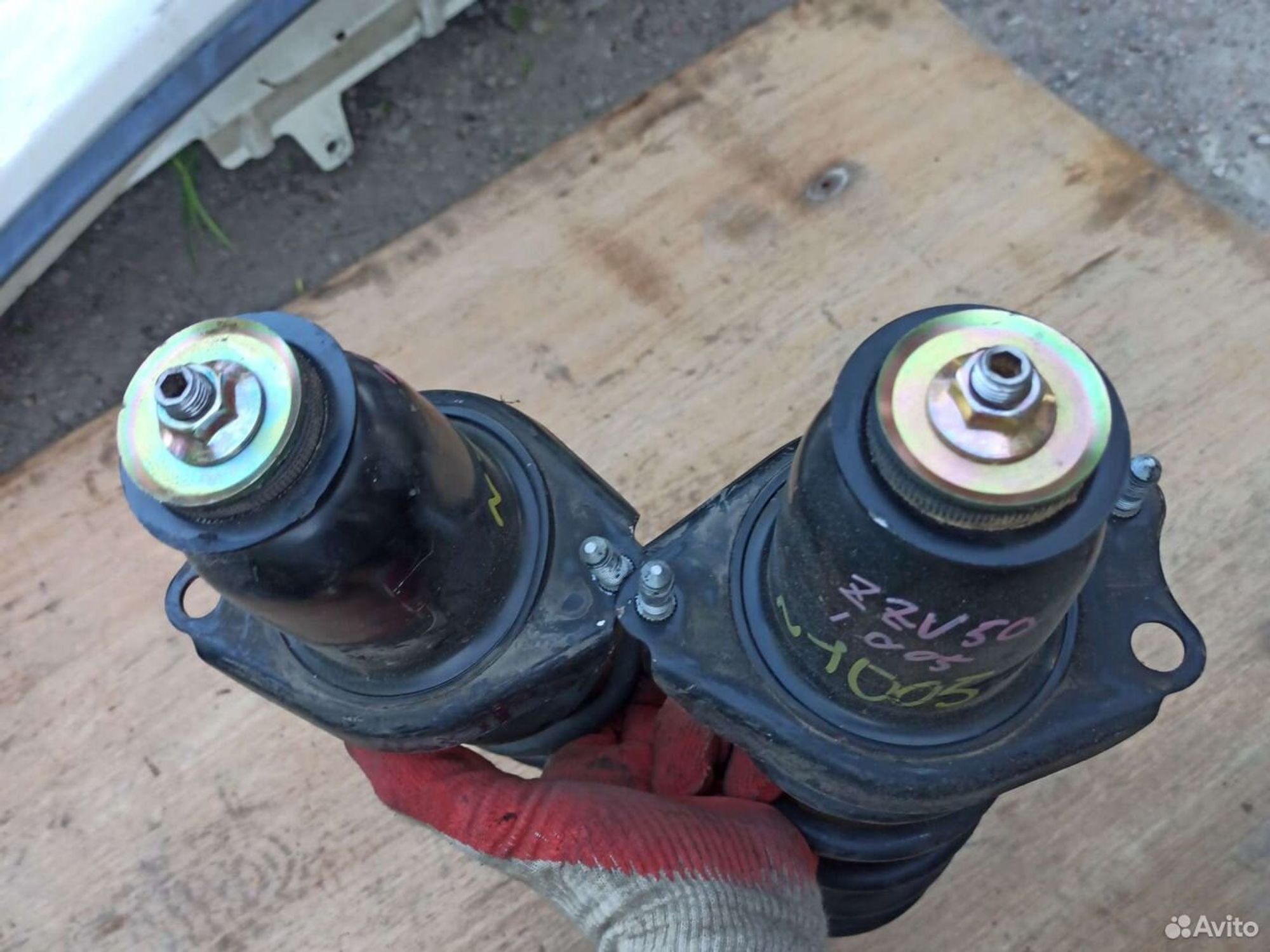 Стойки Toyota Vista zzv50, 6000 рублей, Ленина