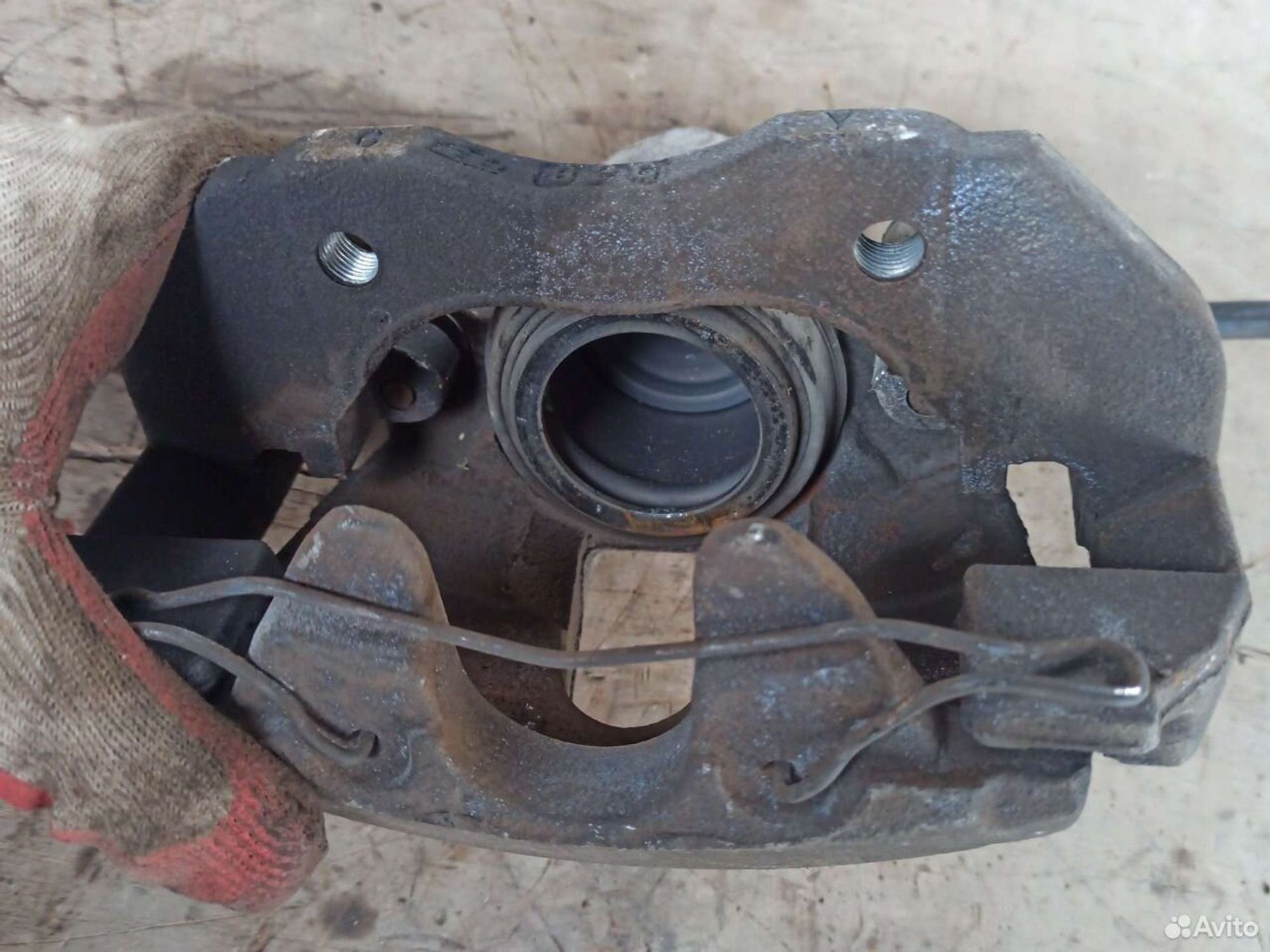 Суппорт Mazda 3 BK передний правый, 700 рублей, Ленина