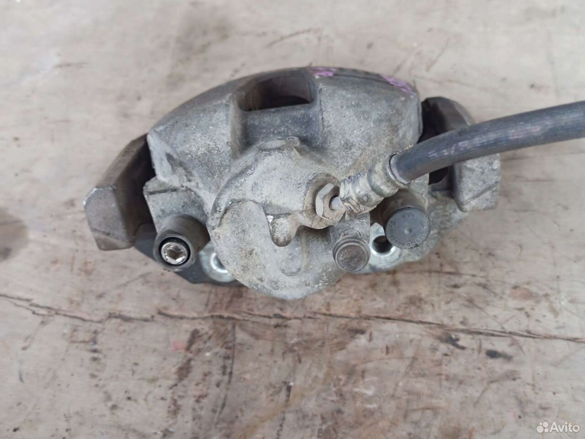 Суппорт Mazda 3 BK передний правый, 700 рублей, Ленина