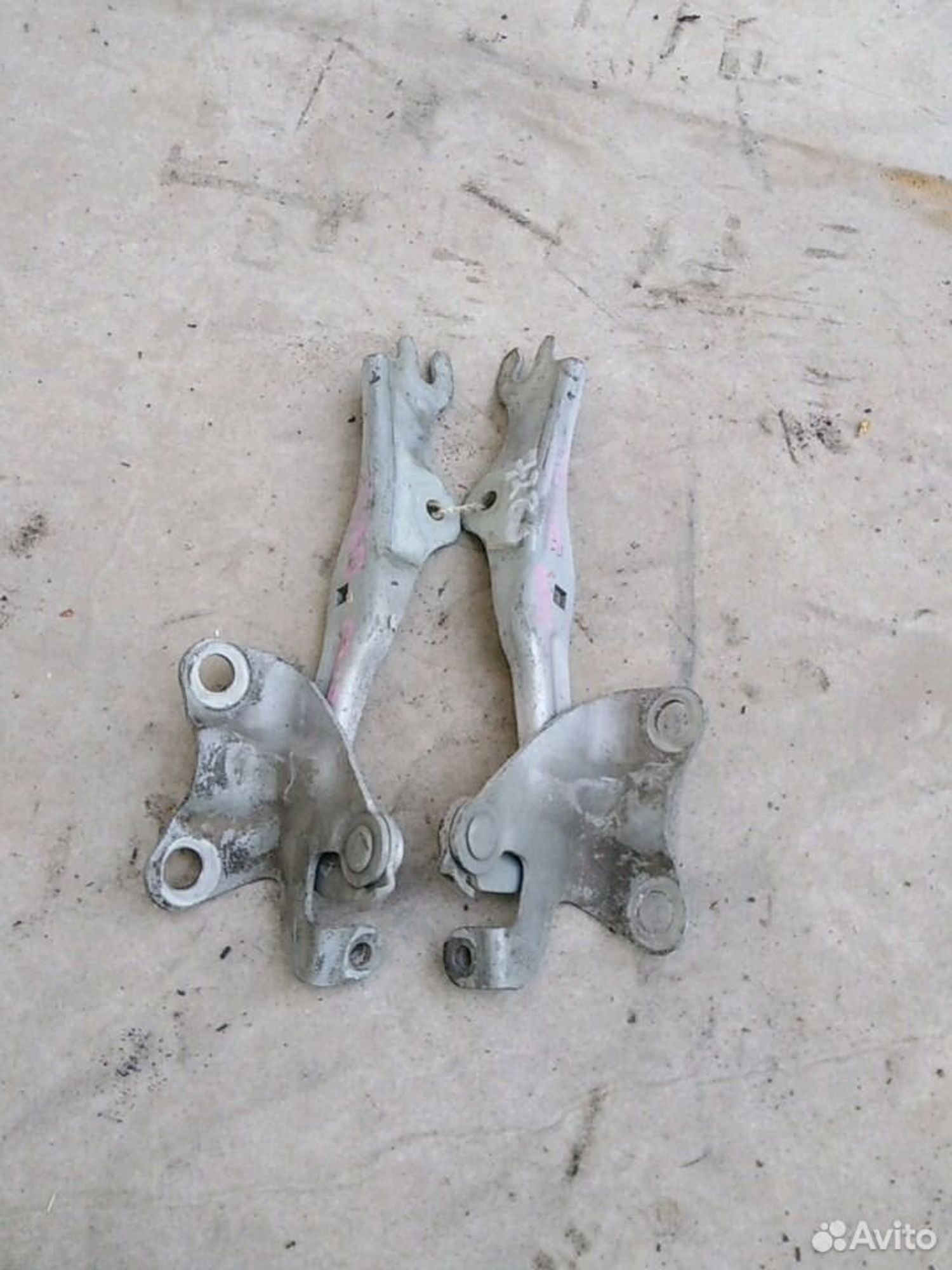 Петля капота Mazda Demio, 1300 рублей, Ленина