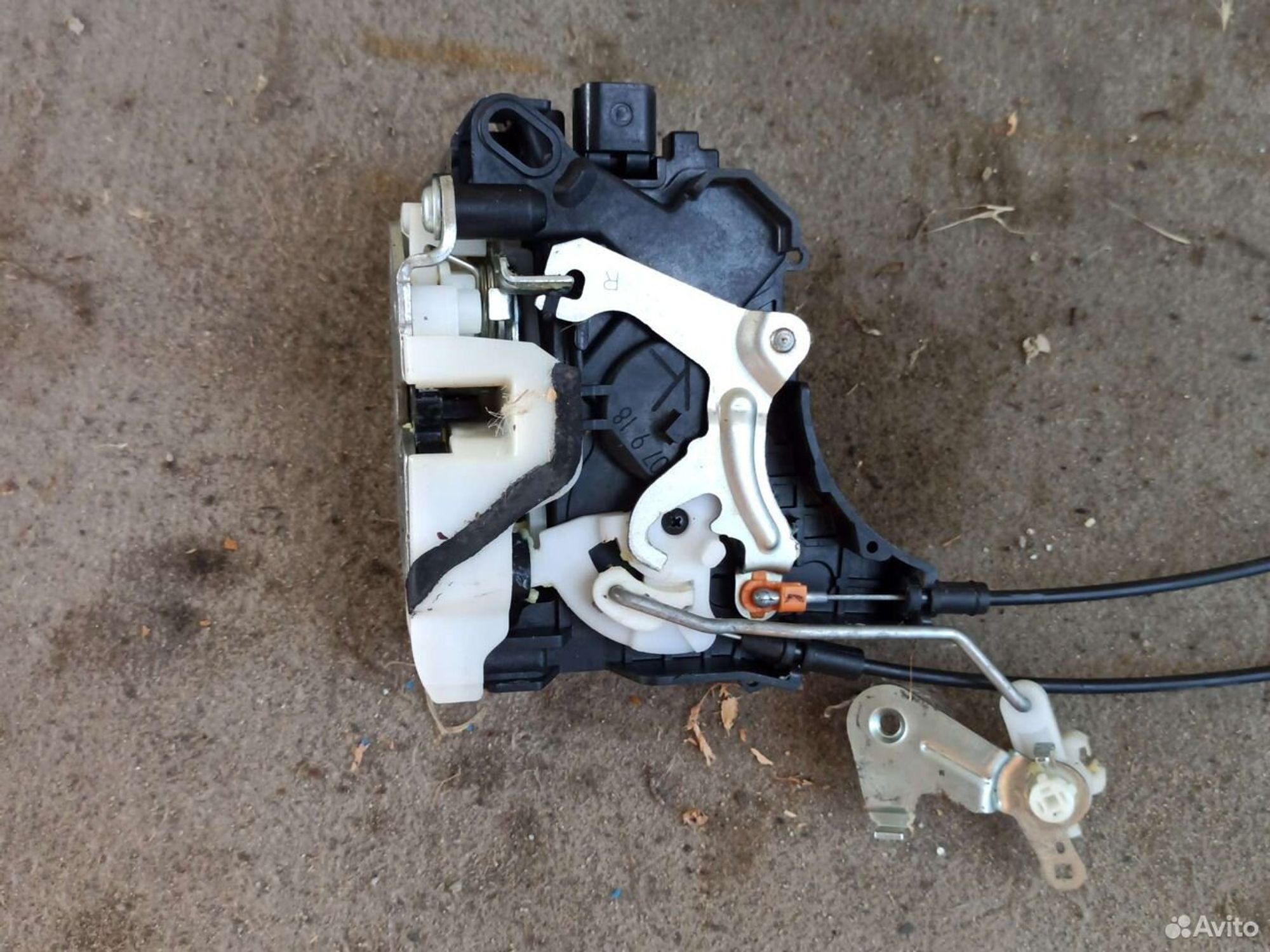 Замок двери Mitsubishi Lancer 10, 800 рублей, Ленина