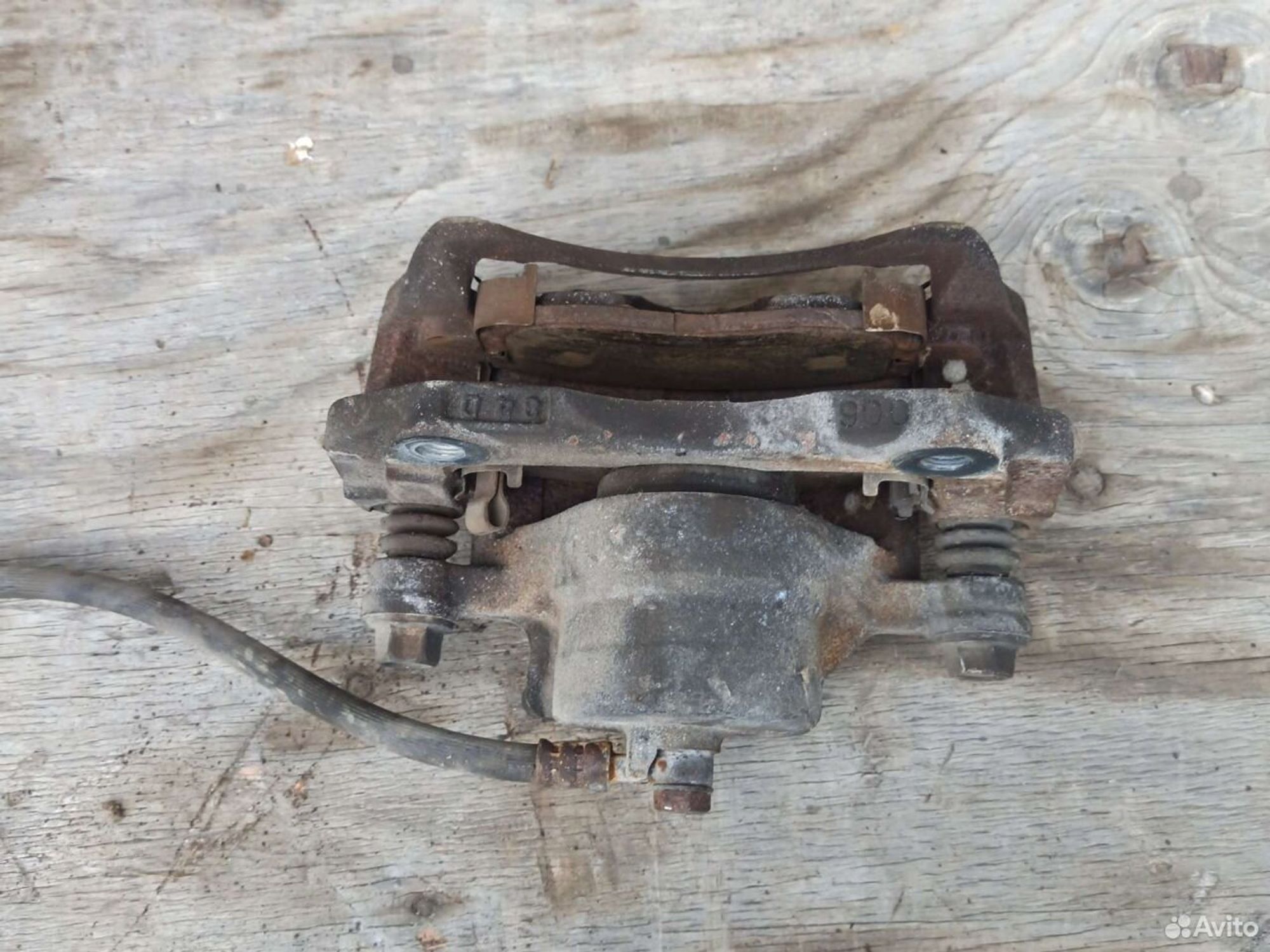 суппорт Mitsubishi Galant EA1A правый передний, 1500 рублей, Ленина