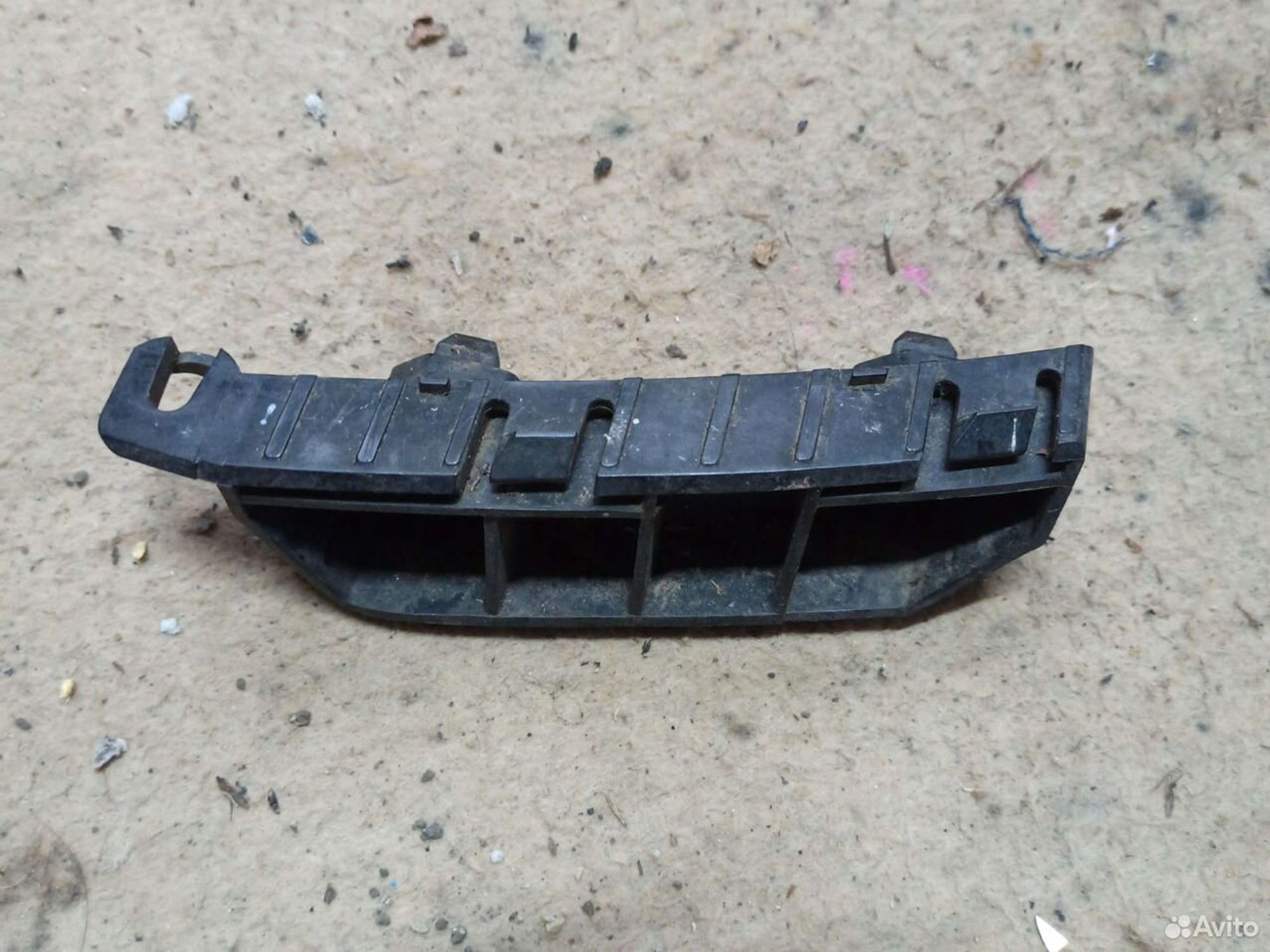 Крепление бампера Honda Fit GD1 правое, 400 рублей, Ленина