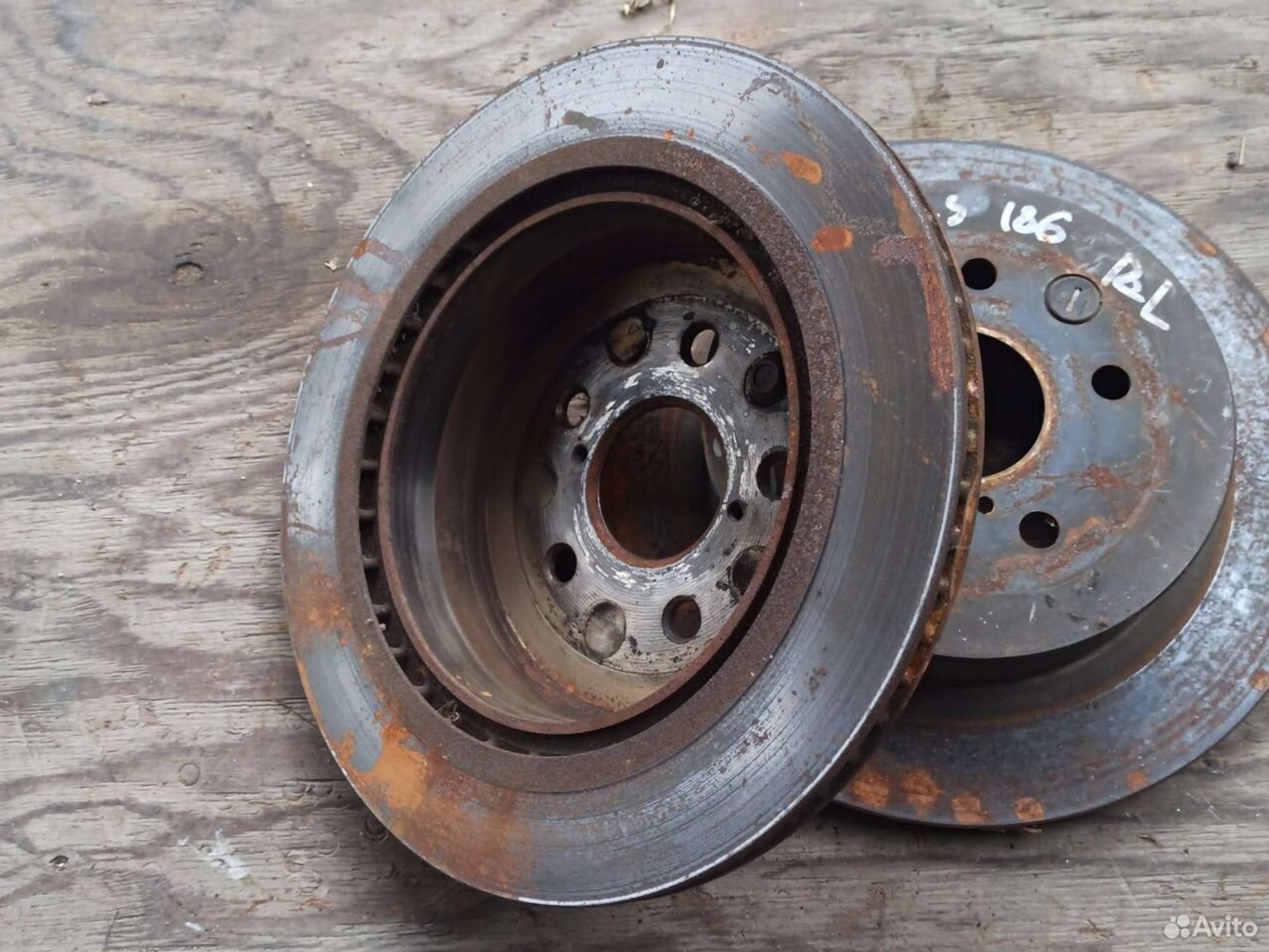 Тормозные диски Toyota Crown Majesta uzs186 задние, 2700 рублей, Ленина