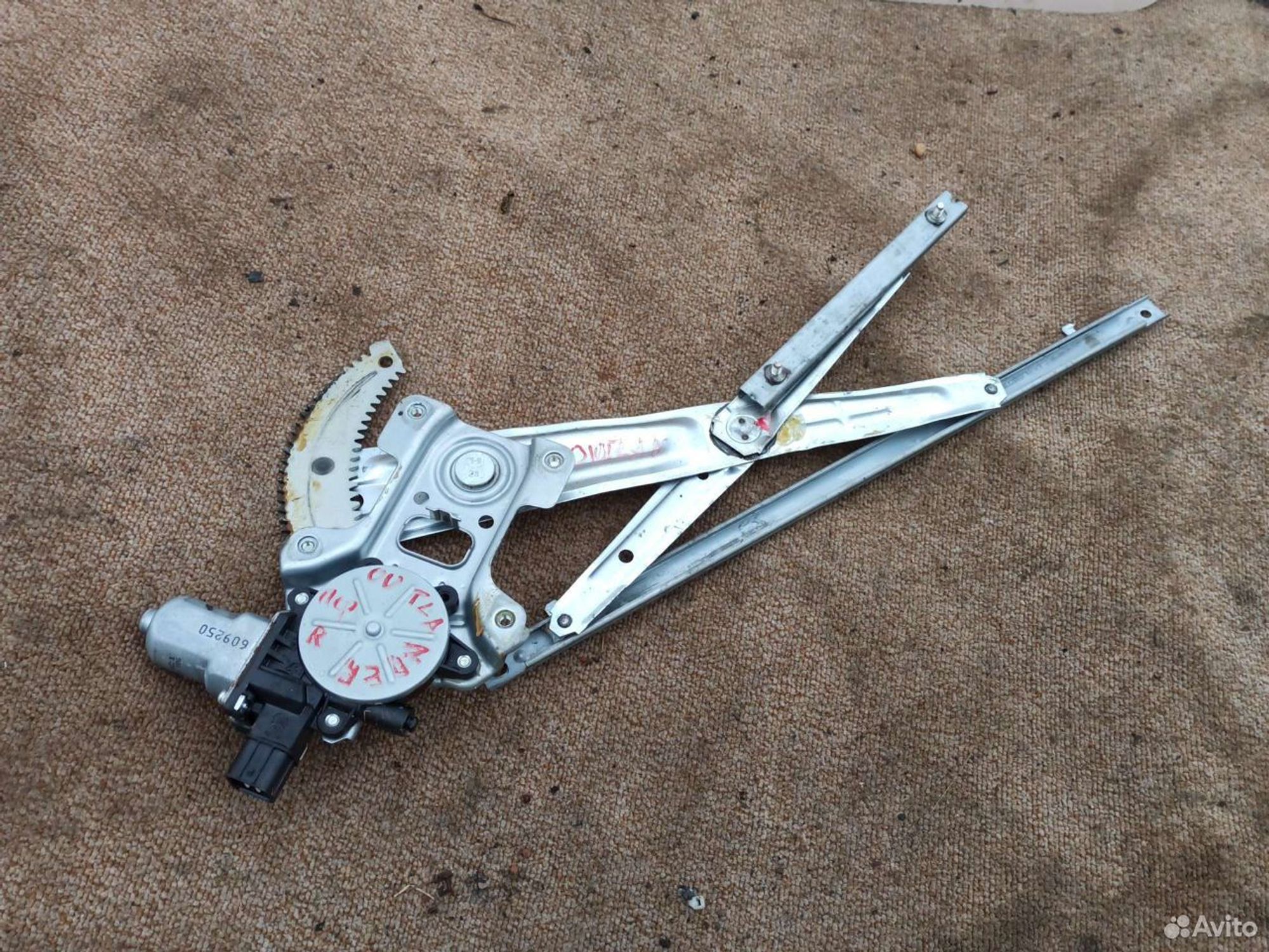 Стеклоподъемник правый Mitsubishi Outlander, 1000 рублей, Ленина