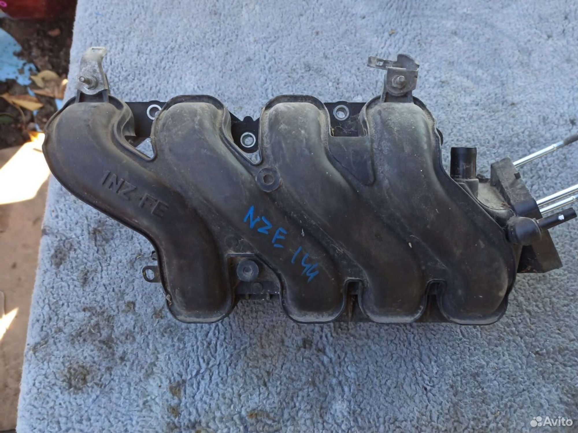 Коллектор впускной Toyota Fielder, Axio, 1Nzfe, 1000 рублей, Ленина