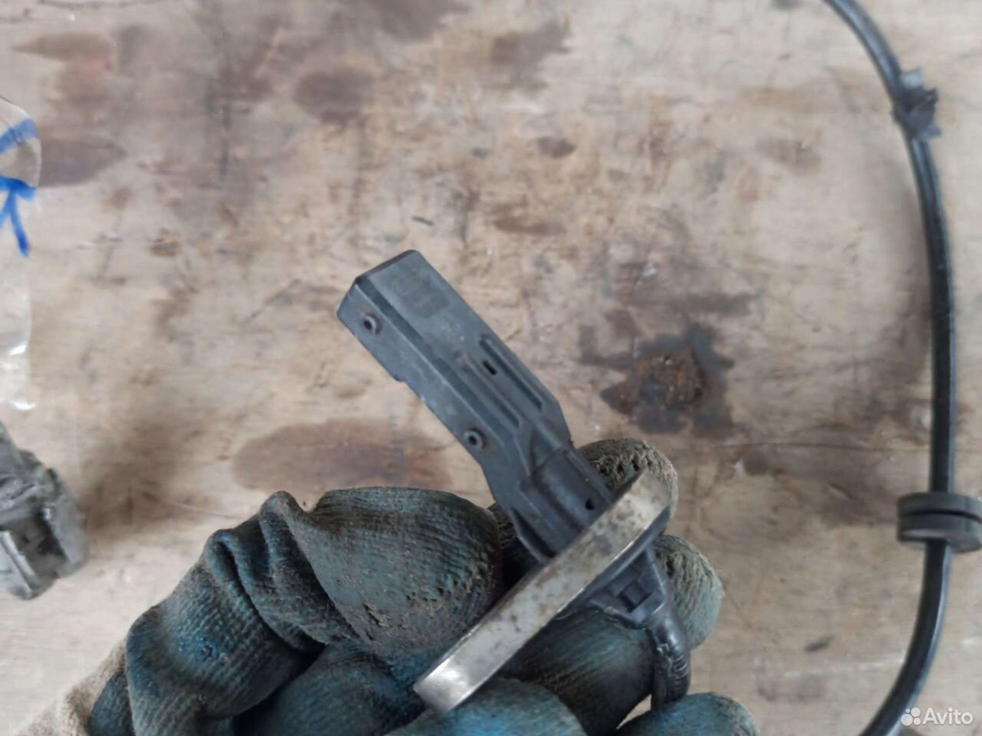 Датчик ABS Nissan Sunny fb15 задний правый, 1000 рублей, Ленина